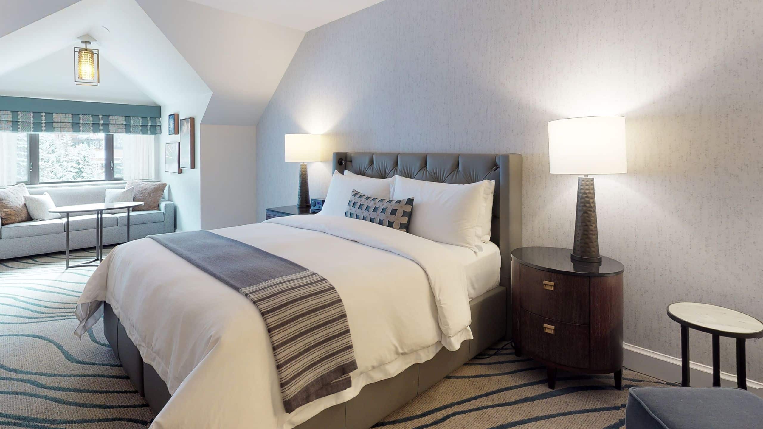 Grand Hyatt Vail Premium Mountain View King Bed