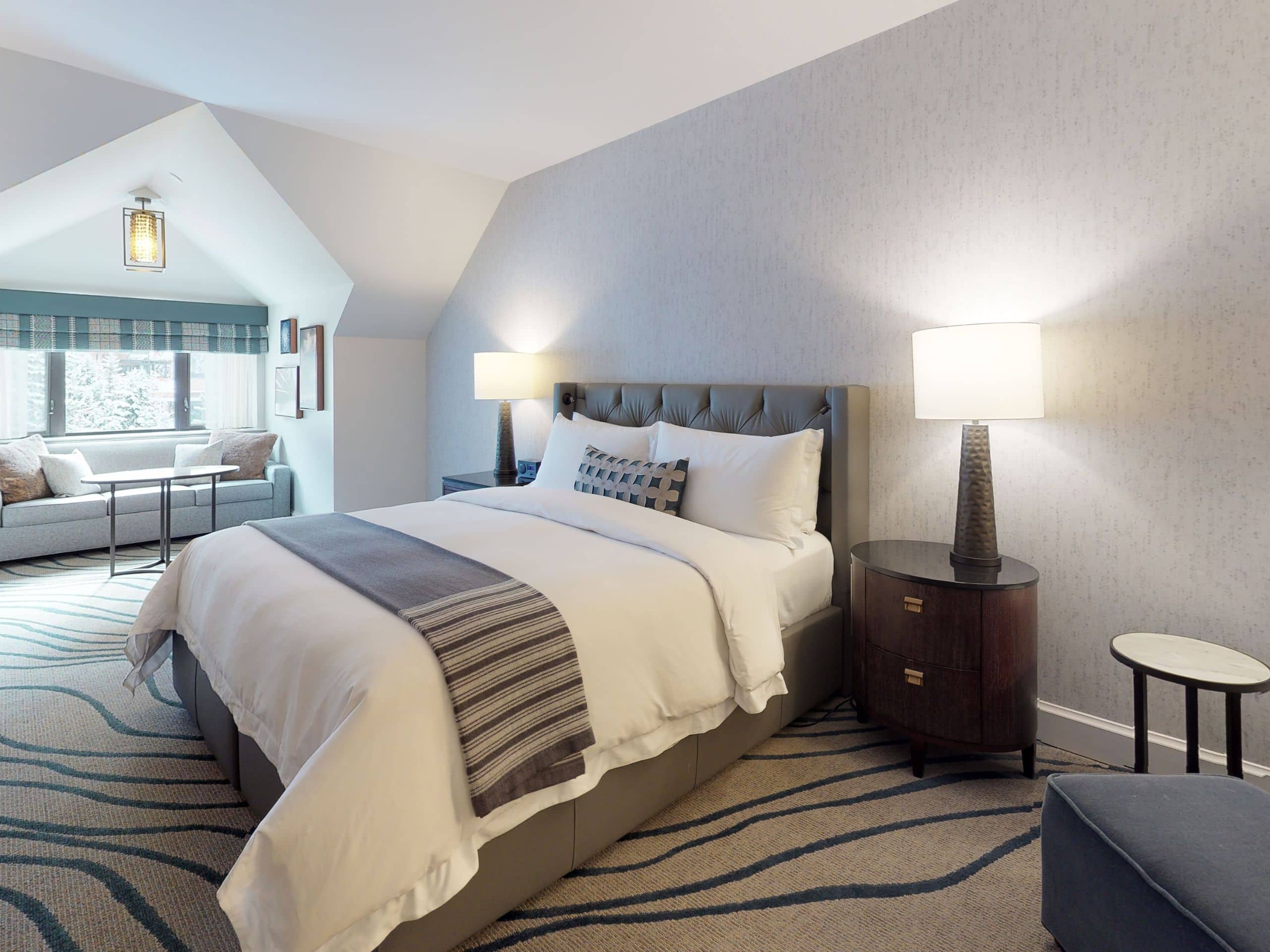 Premium Mountain View King Bed