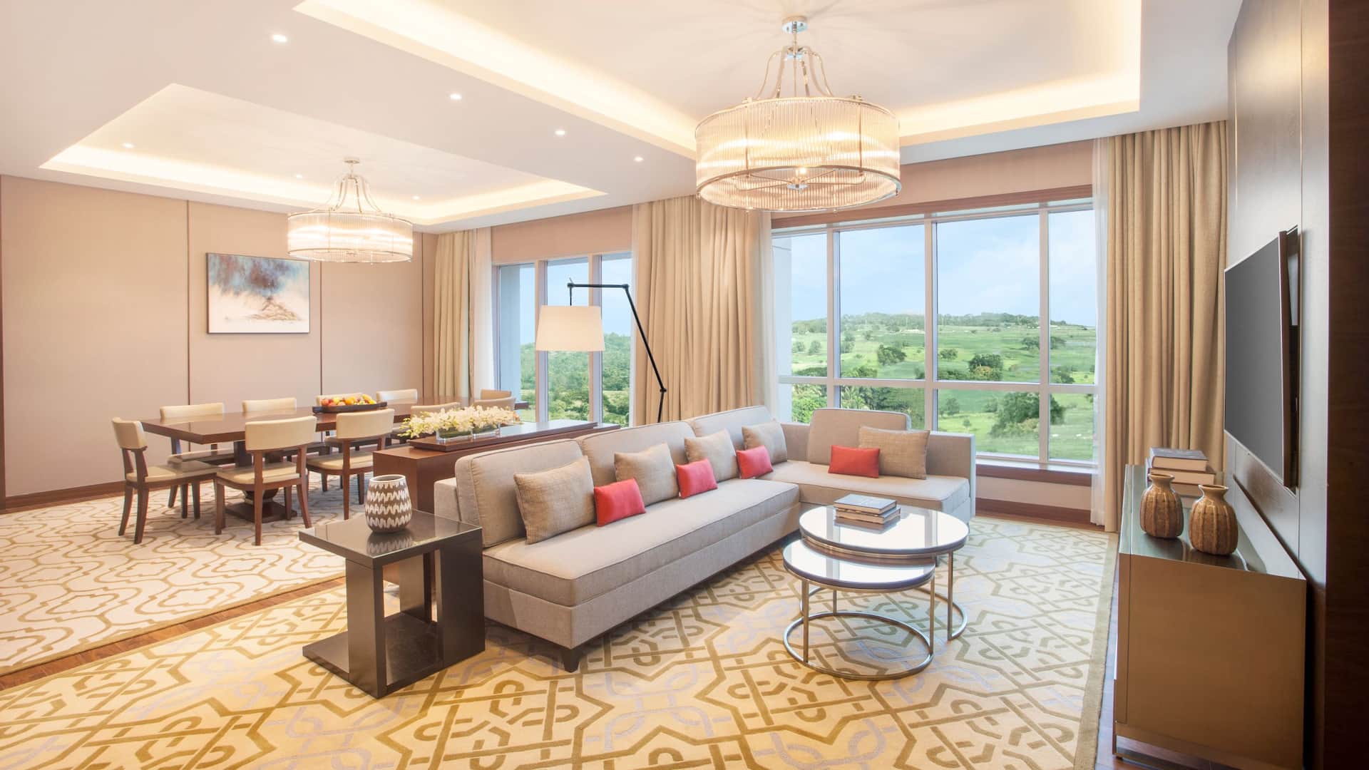 第 2，共 6 Hyatt Regency Thrissur Presidential Suite Living Room