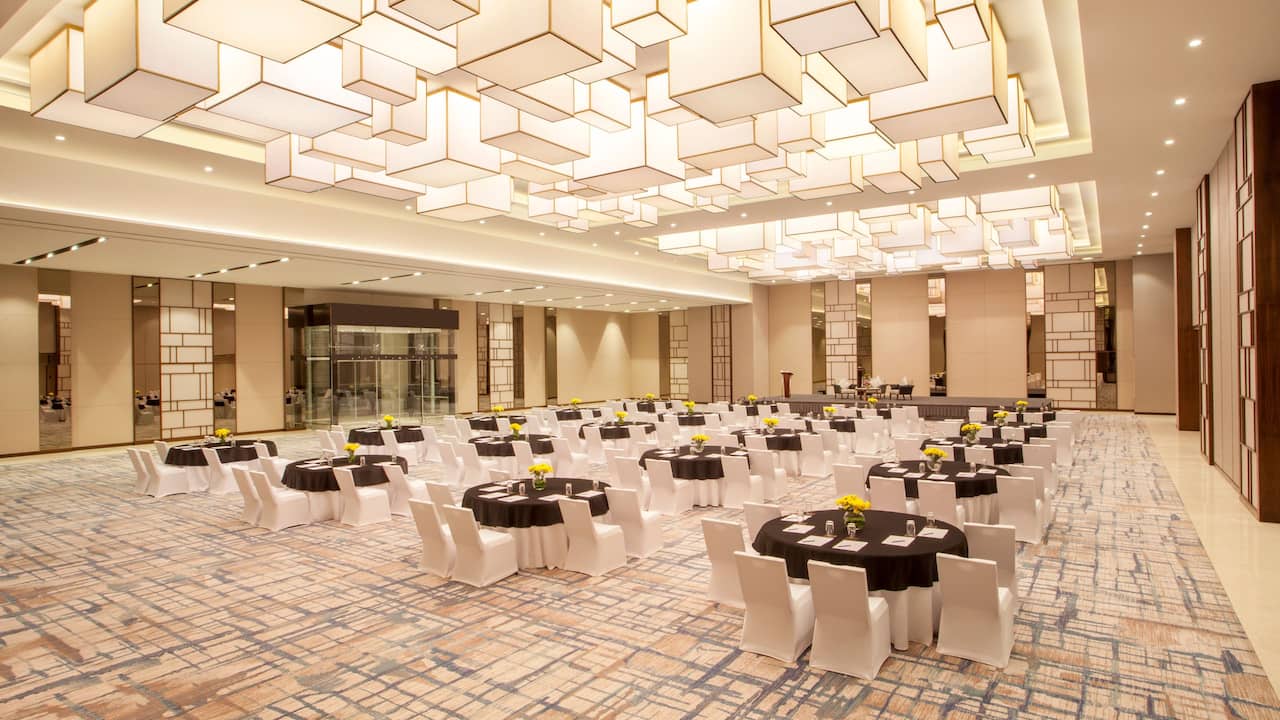Regal Ballroom Cluster Setup