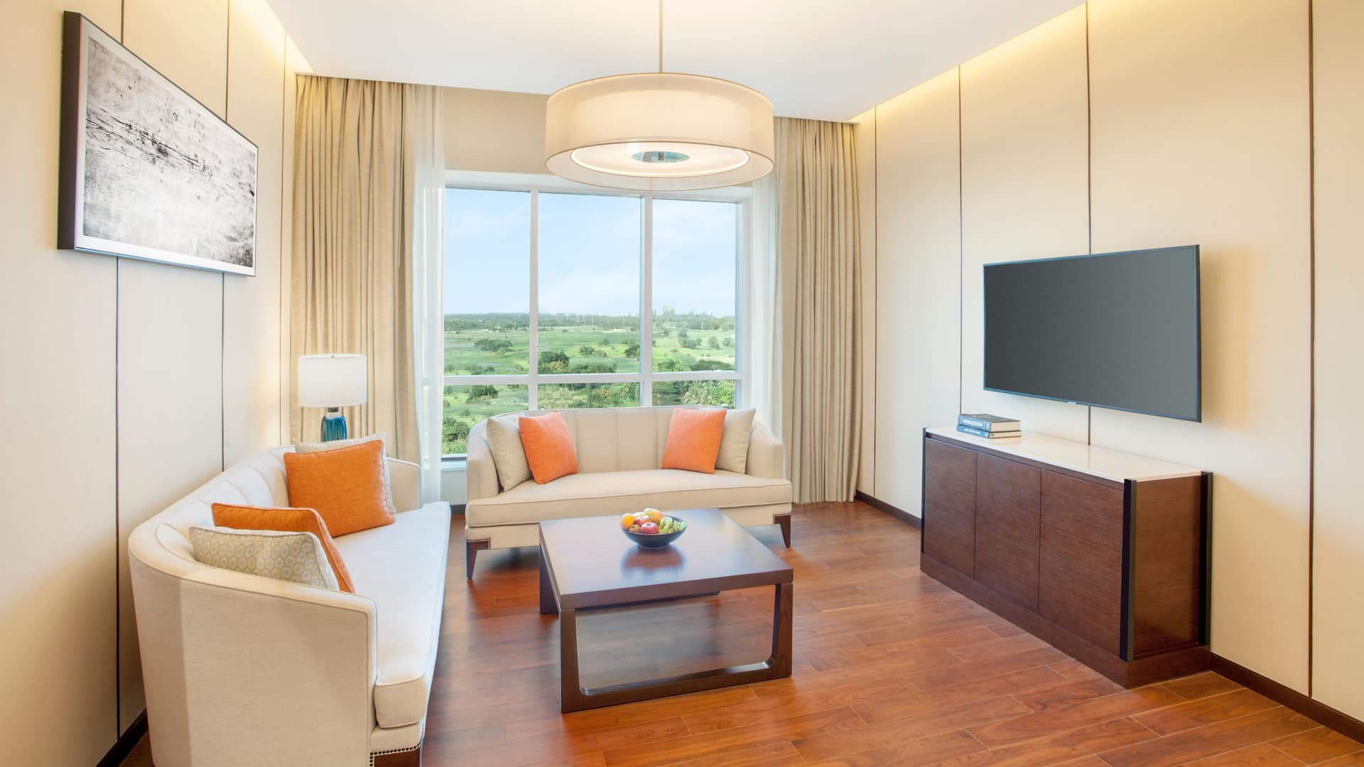 第 4，共 5 Hyatt Regency Thrissur Suite Living Area