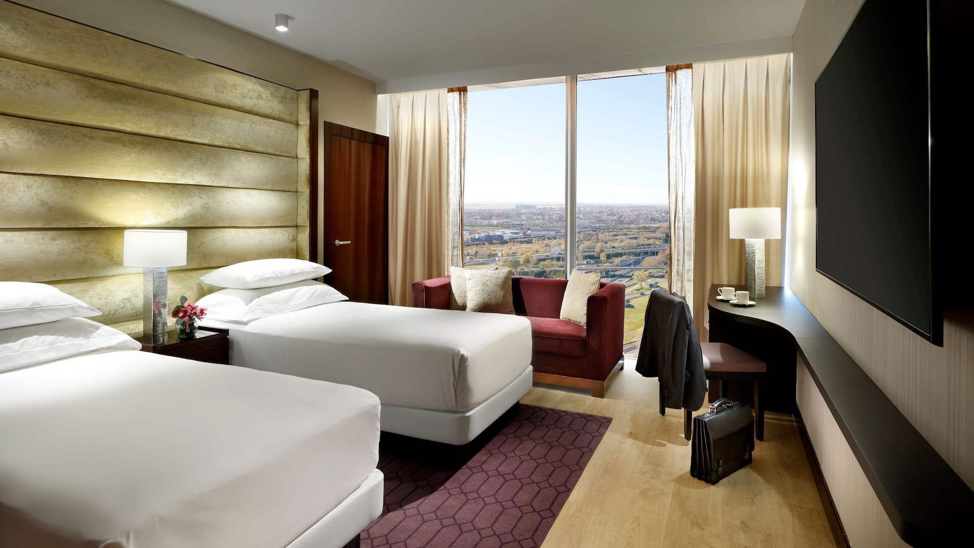 2 de 5 Hyatt Regency Barcelona Tower Twin Guestroom