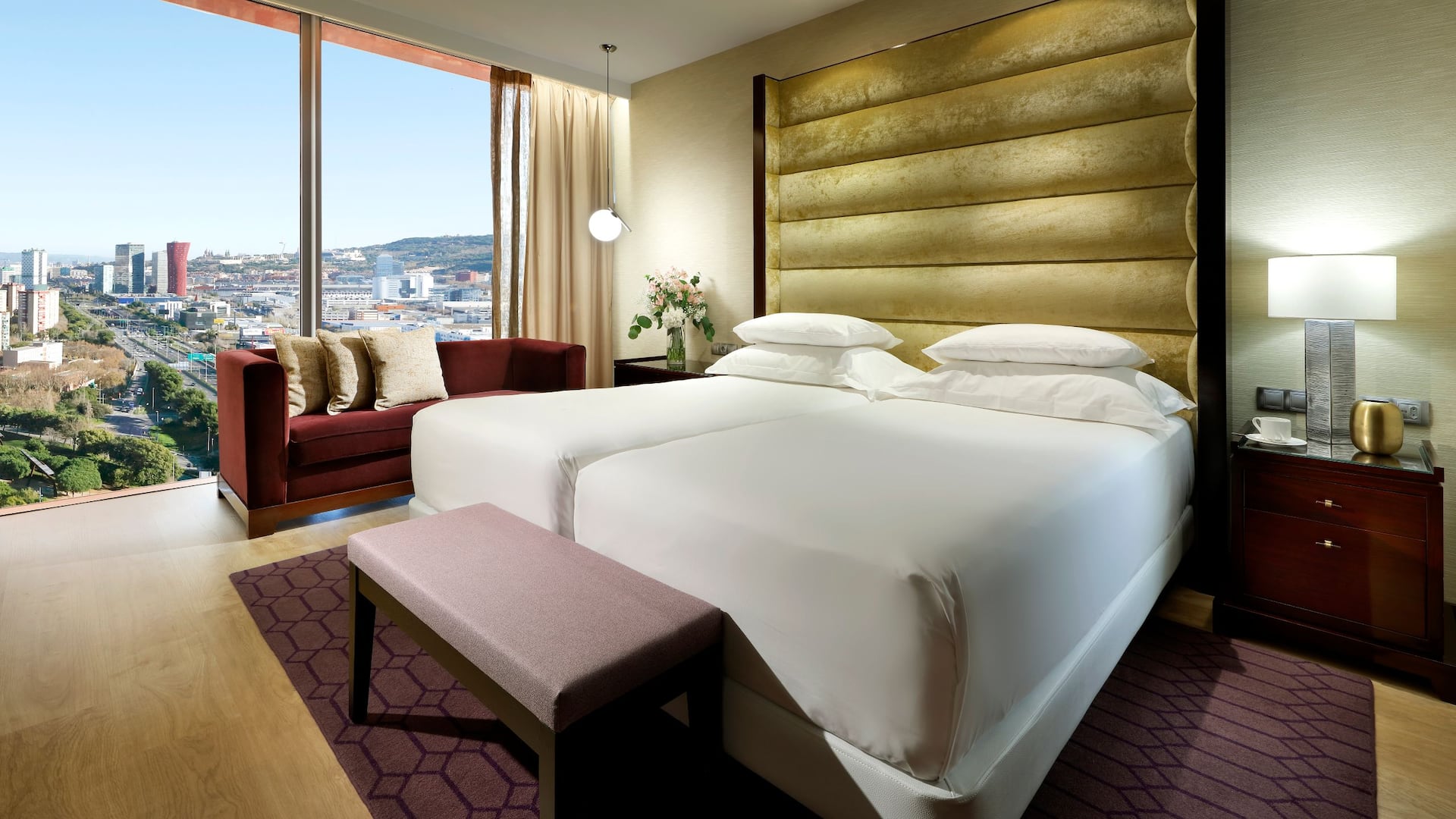 1 de 5 Hyatt Regency Barcelona Tower Twin Guestroom City View