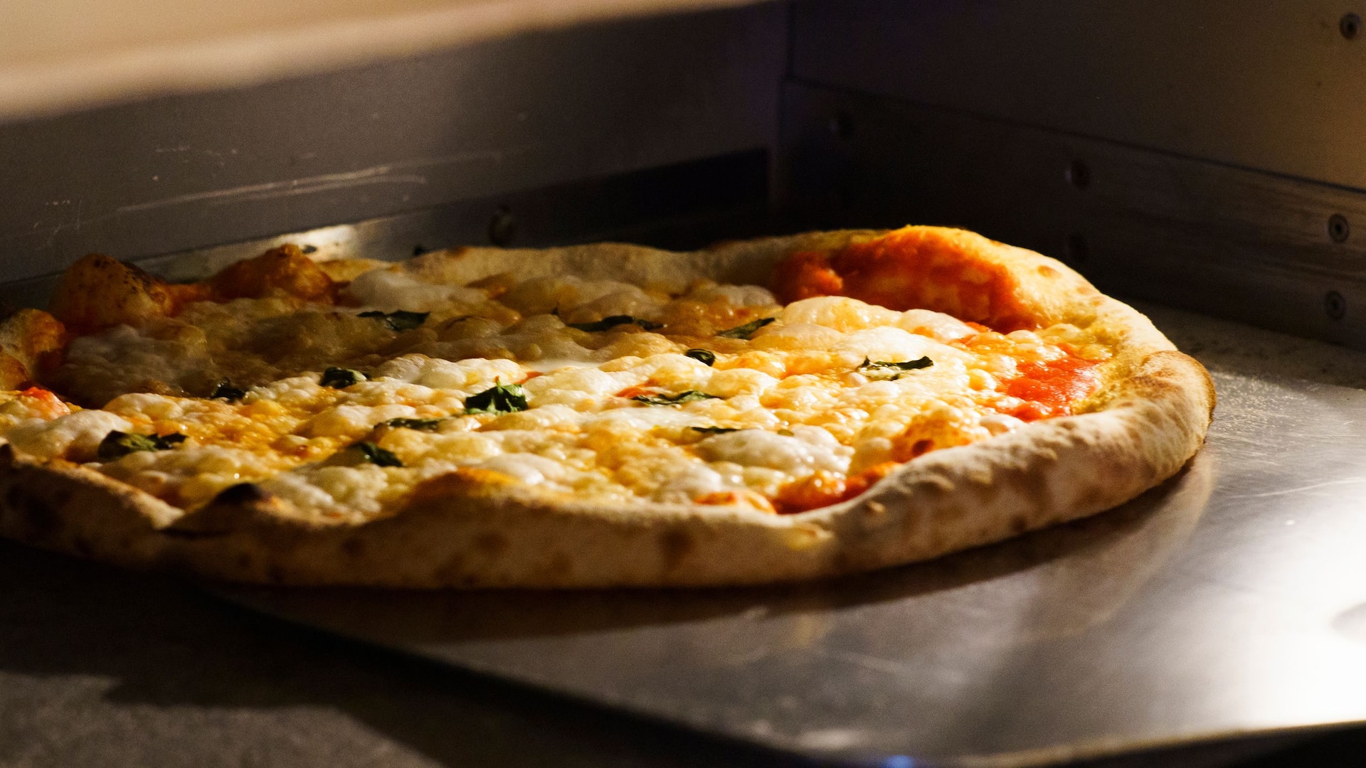 Hyatt Regency Seragaki Island, Okinawa Cucina Sarale Pizza