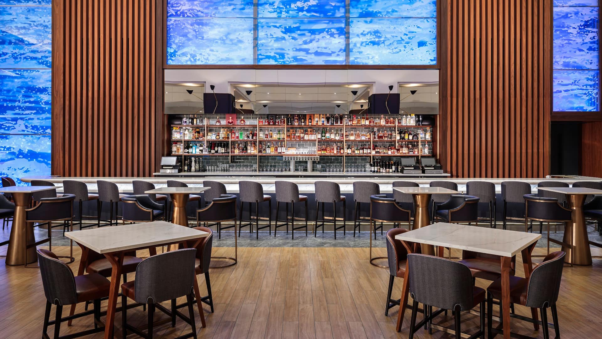 Manchester Grand Hyatt San Diego The Landing Bar