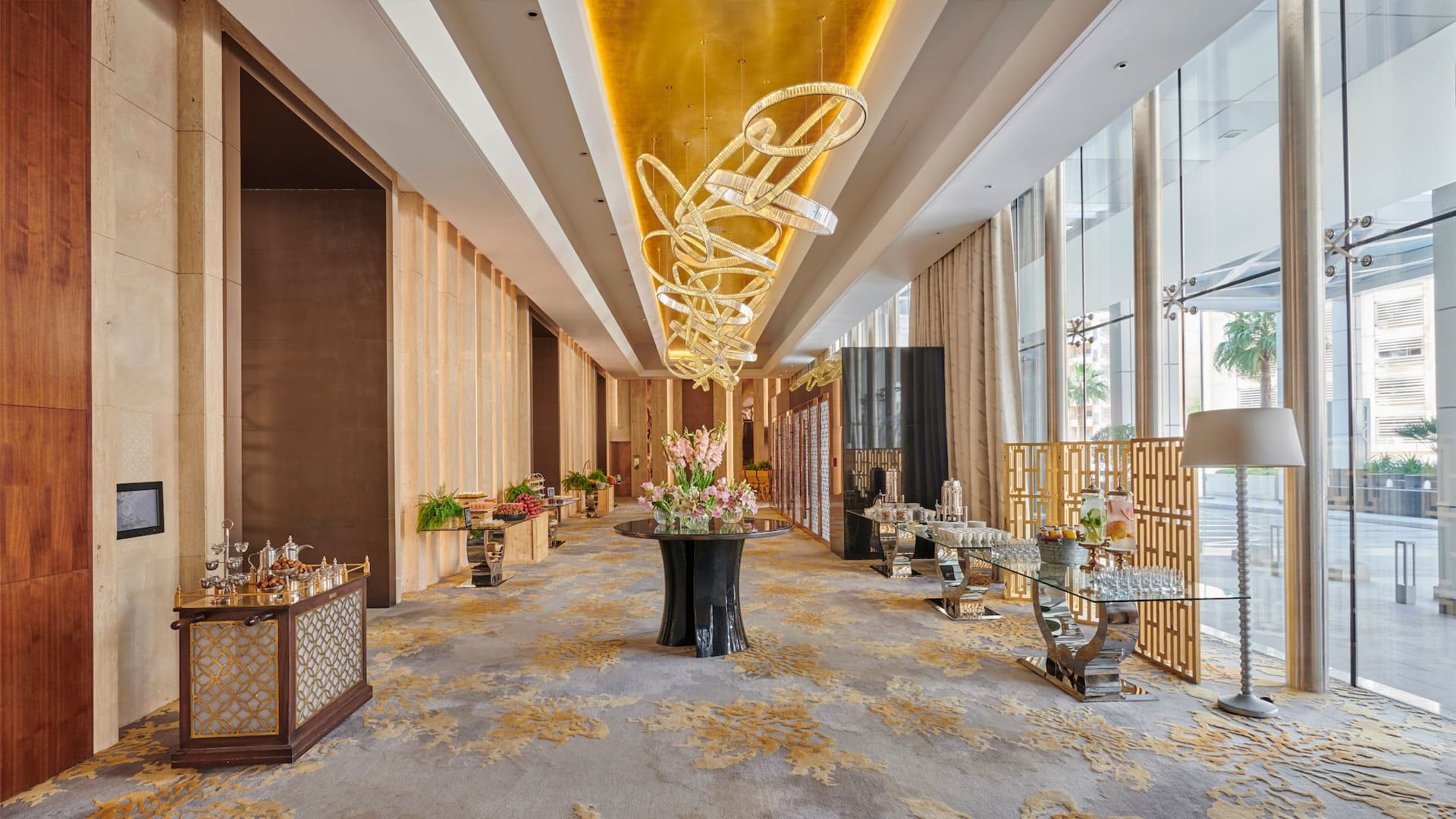 2 من 7 Hyatt Regency Riyadh Olaya Meeting Space Foyer