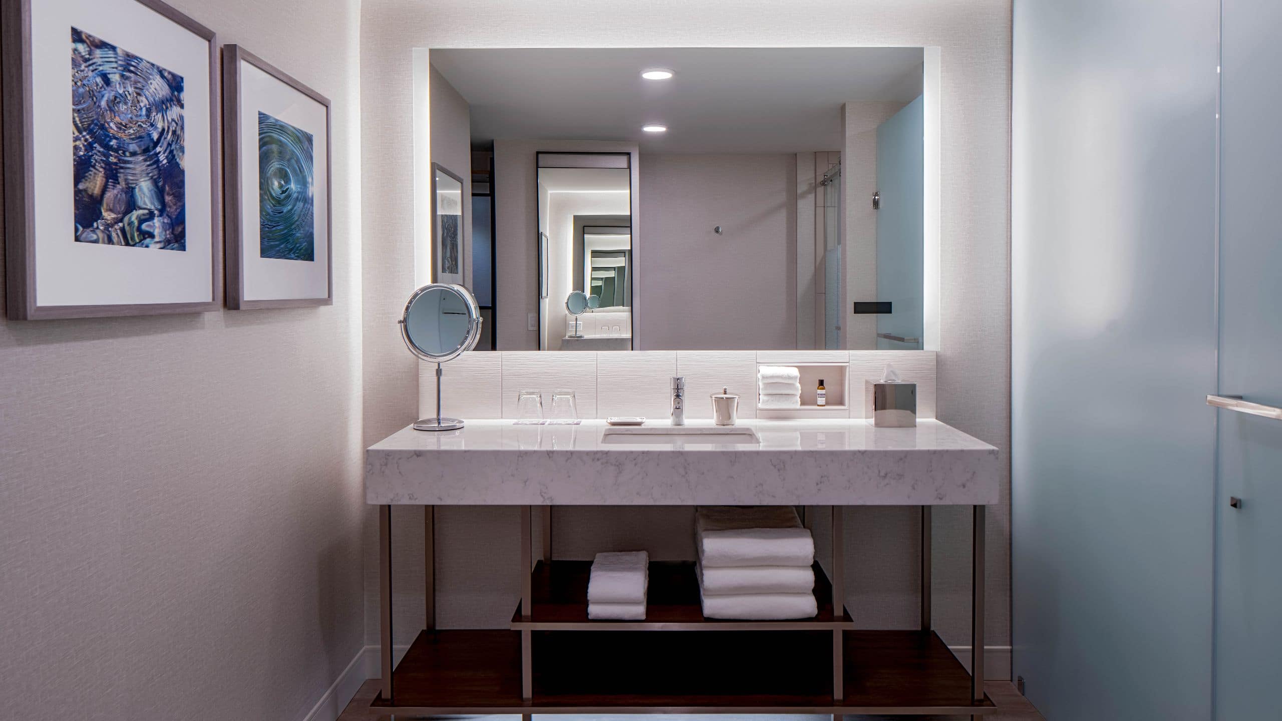 Hyatt Regency Portland at the Oregon Convention Center Suite Bath Vanity