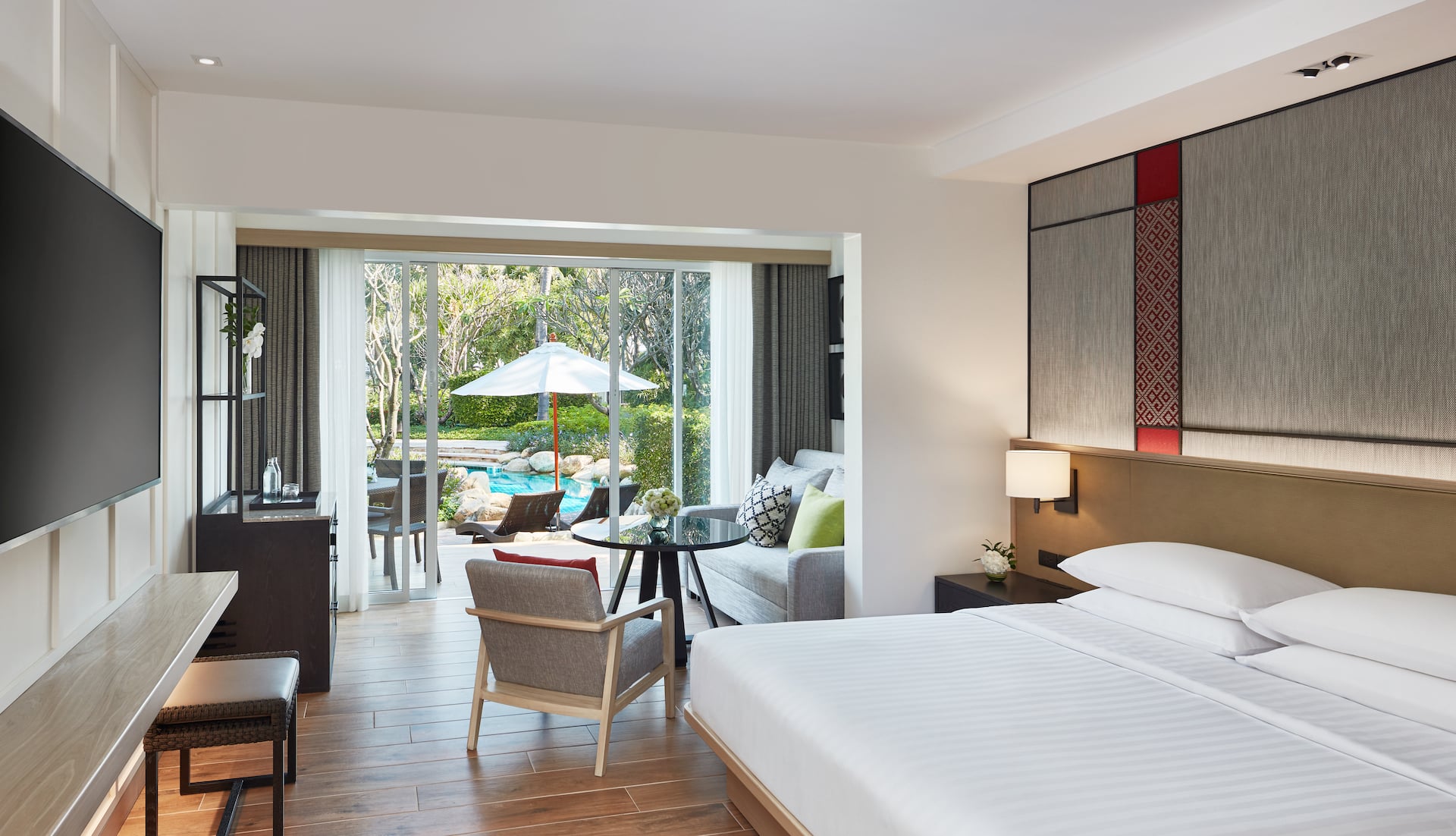 Hyatt Regency Hua Hin Deluxe Pool Access King
