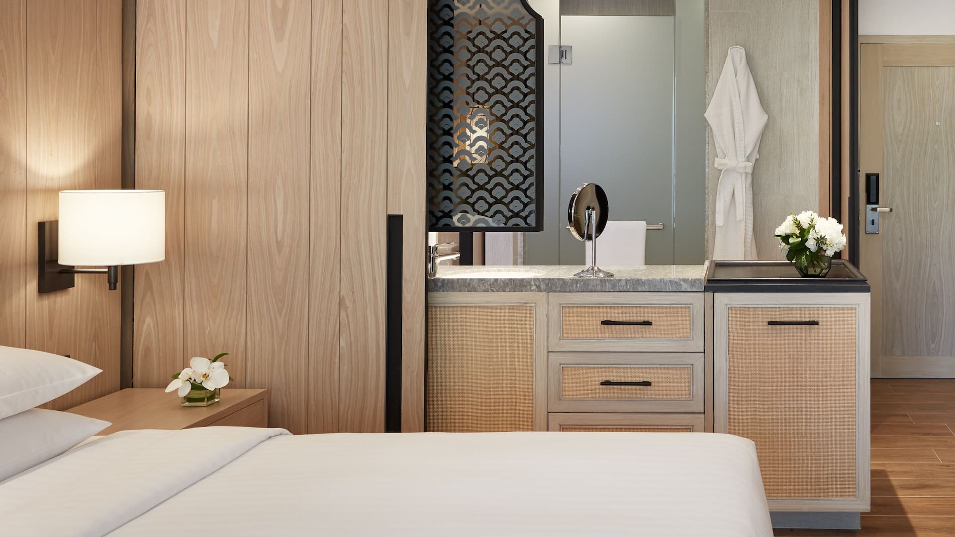 3/3 Hyatt Regency Hua Hin Twin Room Bathroom