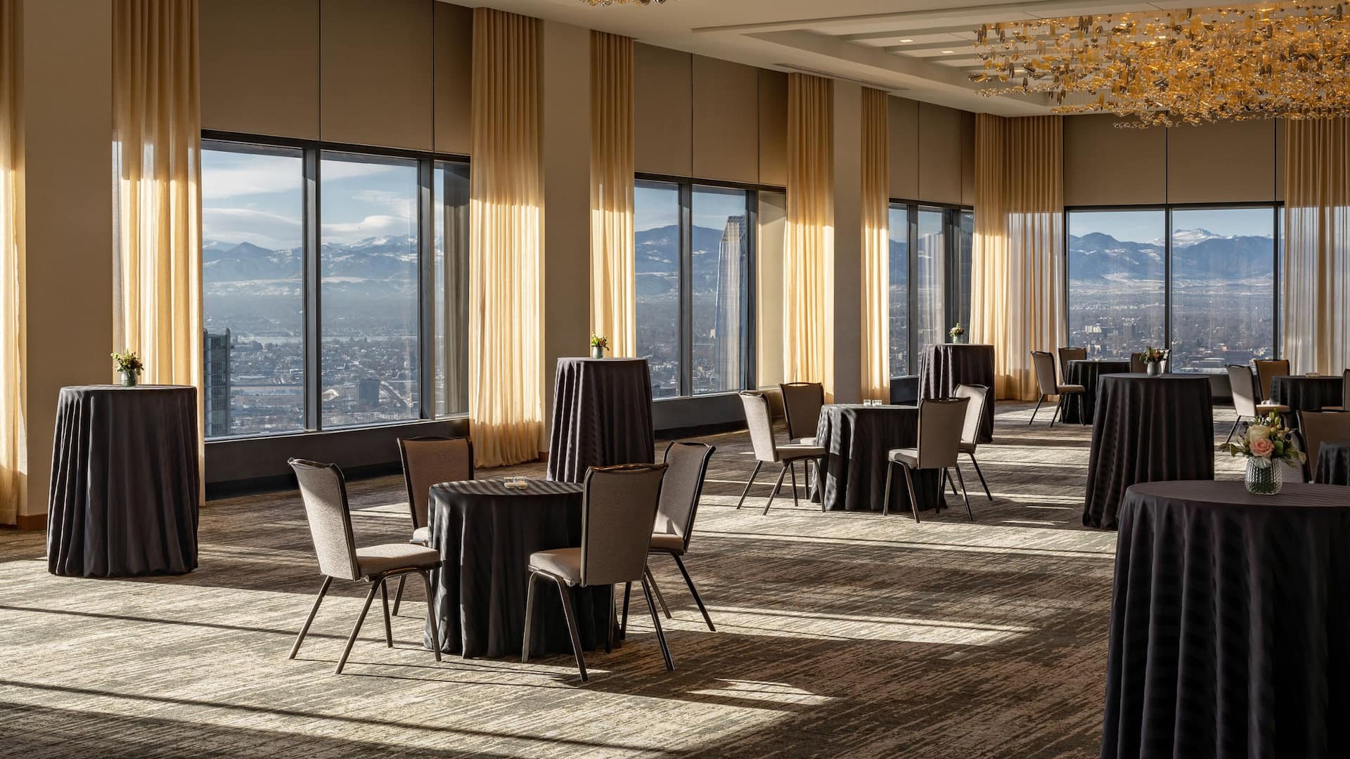 3 of 5 Grand Hyatt Denver Pinnacle Club Capitol Reception