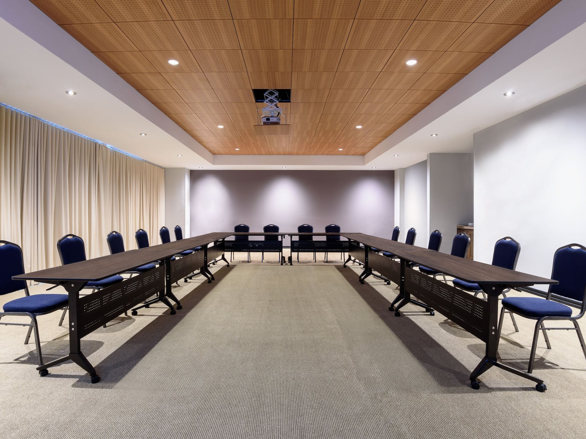 Hyatt Place San Pedro Sula Large Meeting Room