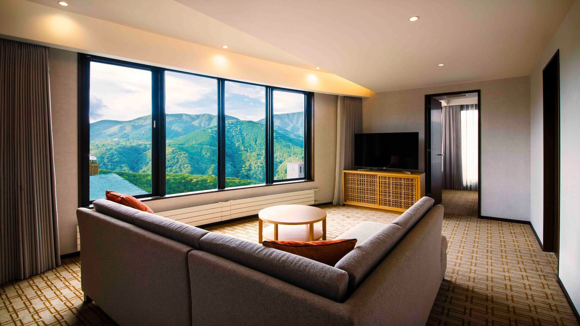 Hyatt Regency Hakone Resort and Spa Regency Suite Twin Living Room