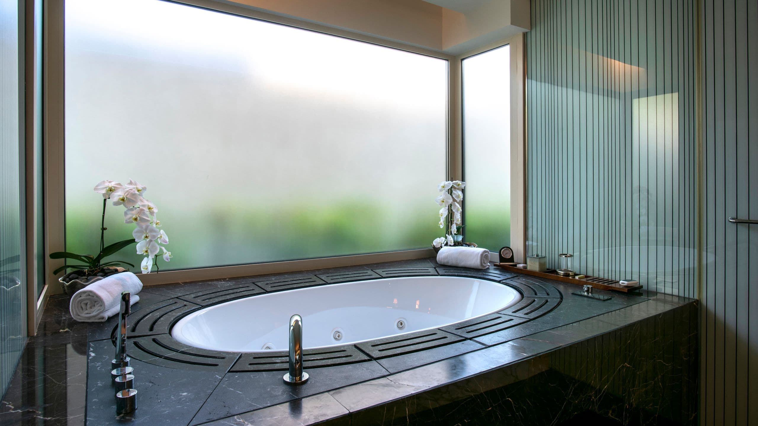 4 de 10 Park Hyatt Abu Dhabi Hotel and Villas Royal Villa Jetted Tub