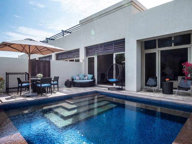 Park Hyatt Abu Dhabi-pool cabana