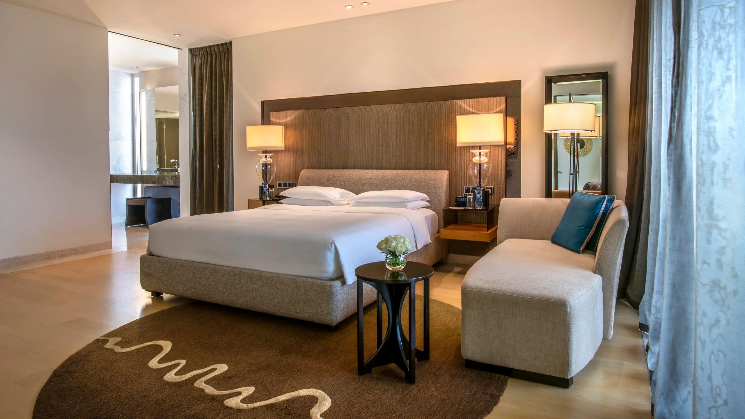 3 de 6 Park Hyatt Abu Dhabi Hotel and Villas Executive Suite Bedroom