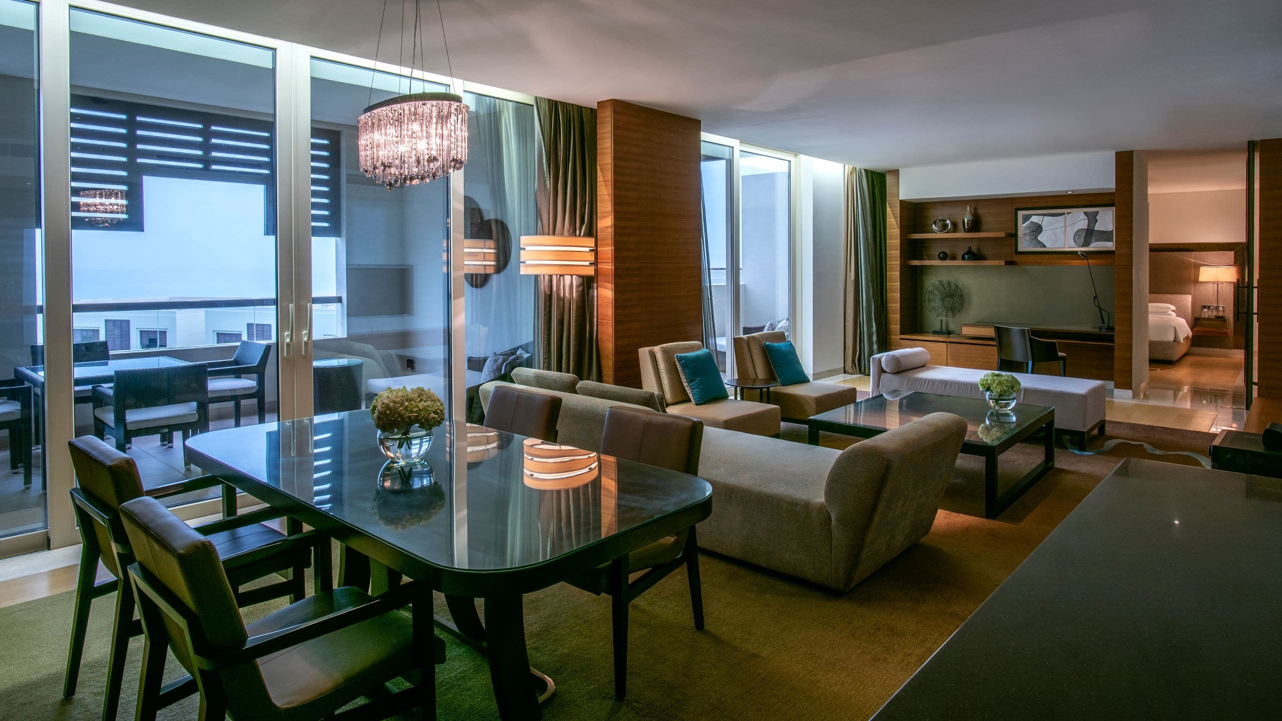 1 de 6 Park Hyatt Abu Dhabi Hotel and Villas Prince Suite Living Room