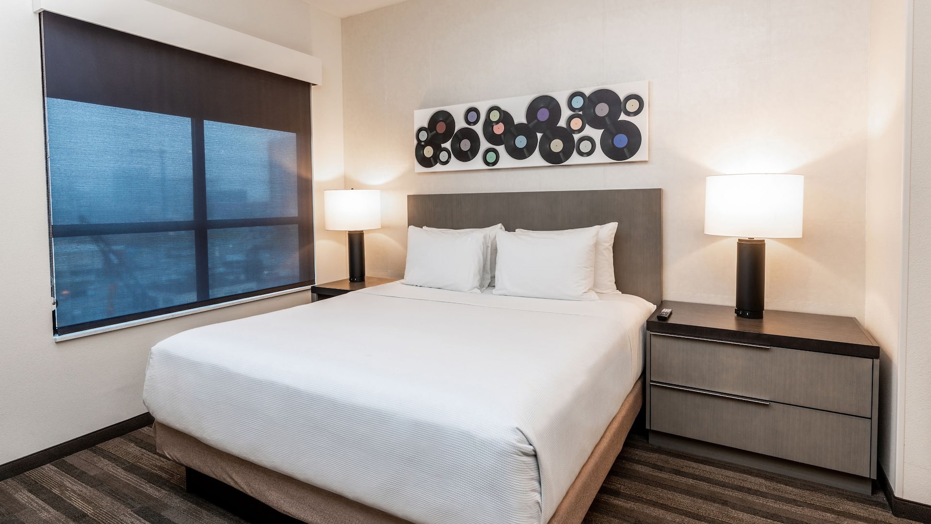 Hyatt House Nashville / Downtown - SoBro Den King