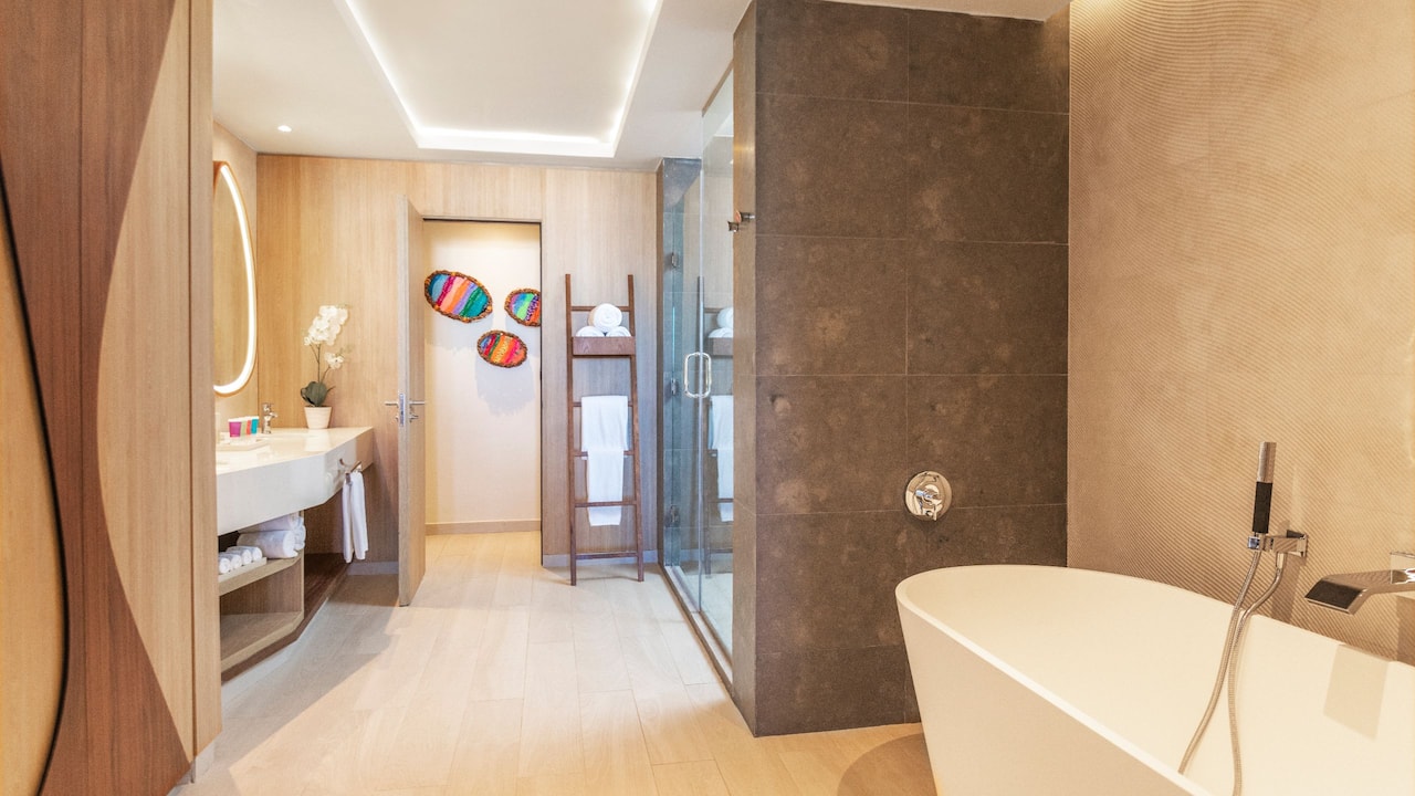 Ocean View One Bedroom Suite Bathroom
