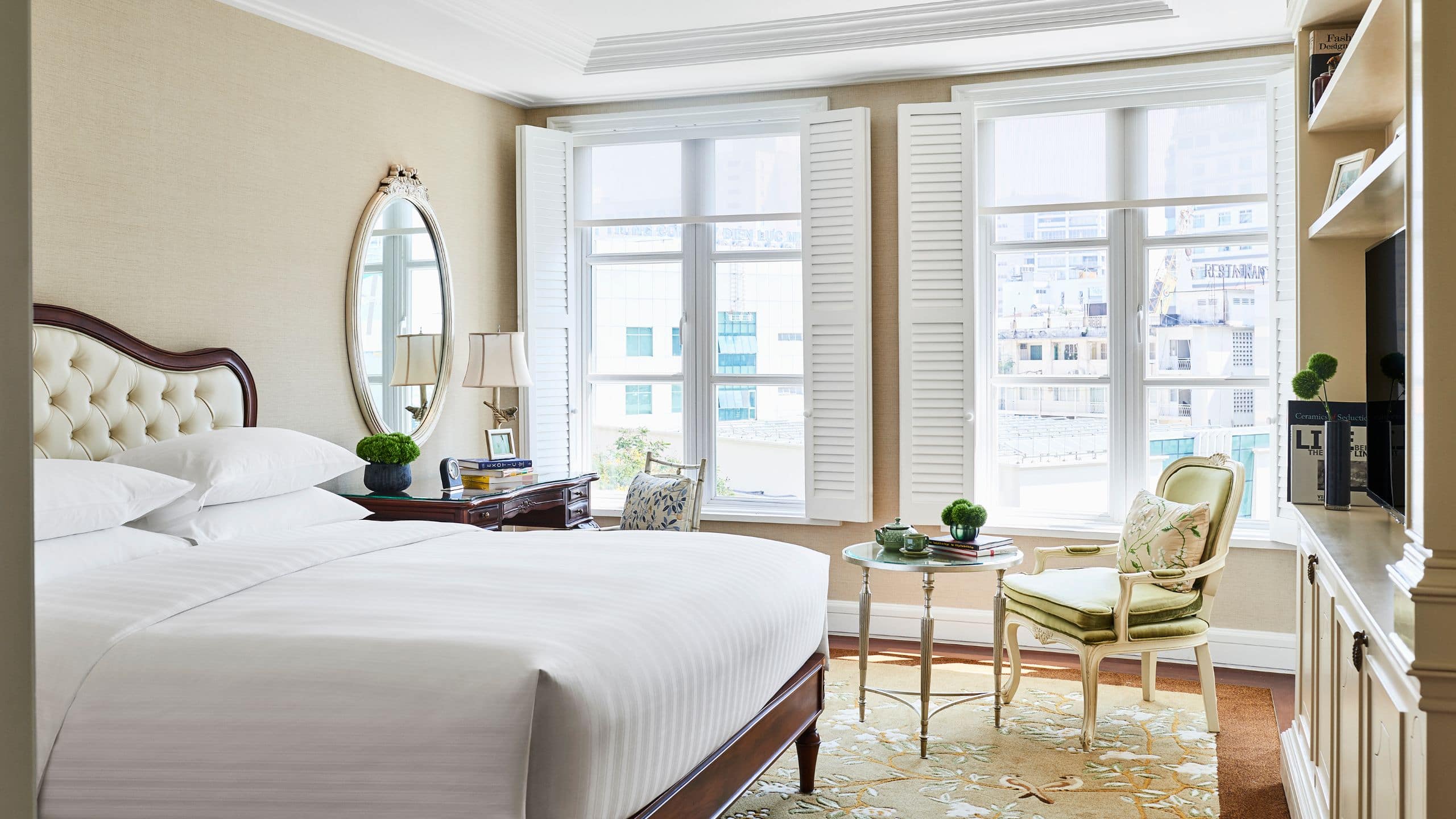 3/5 Park Hyatt Saigon Lam Son Suite Bedroom