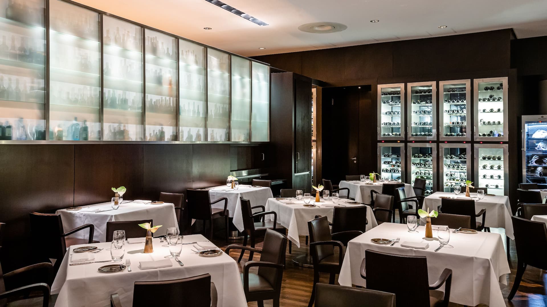 Grand Hyatt Berlin Vox Restaurant Table