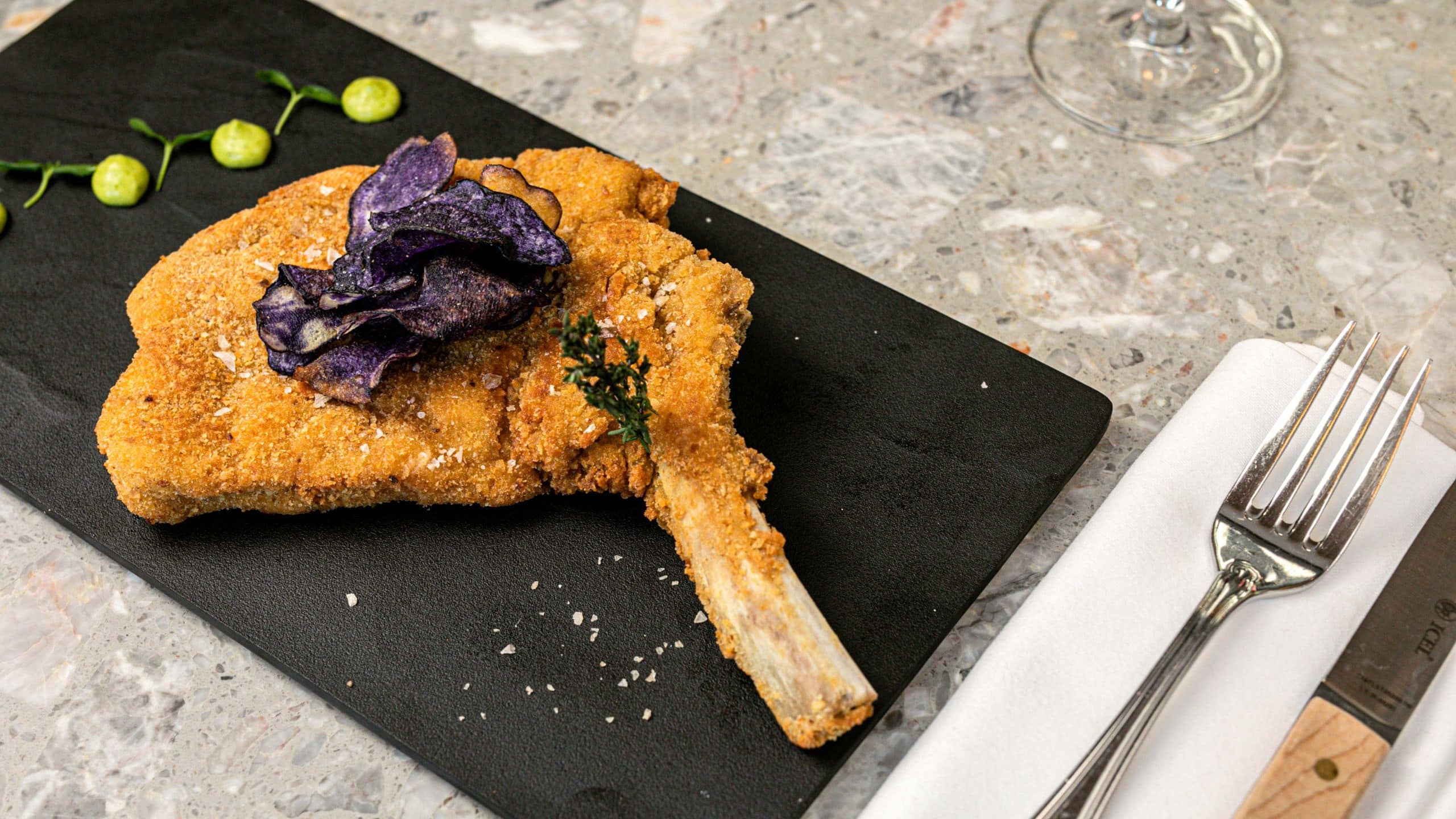 Hyatt Centric Milan Centrale Cumi Restaurant Cotoletta