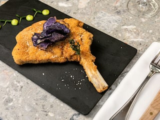 Hyatt Centric Milan Centrale Cumi Restaurant Cotoletta