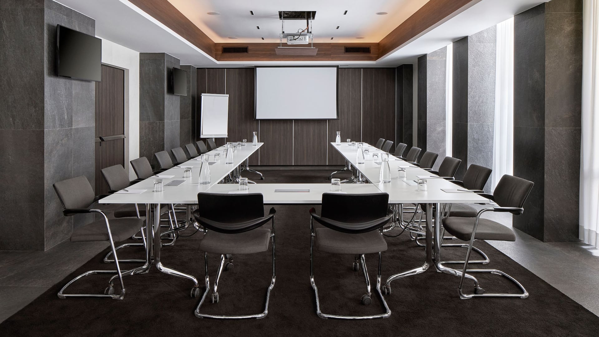 1 of 2 Hyatt Centric Milan Centrale Meeting Room Garibaldi