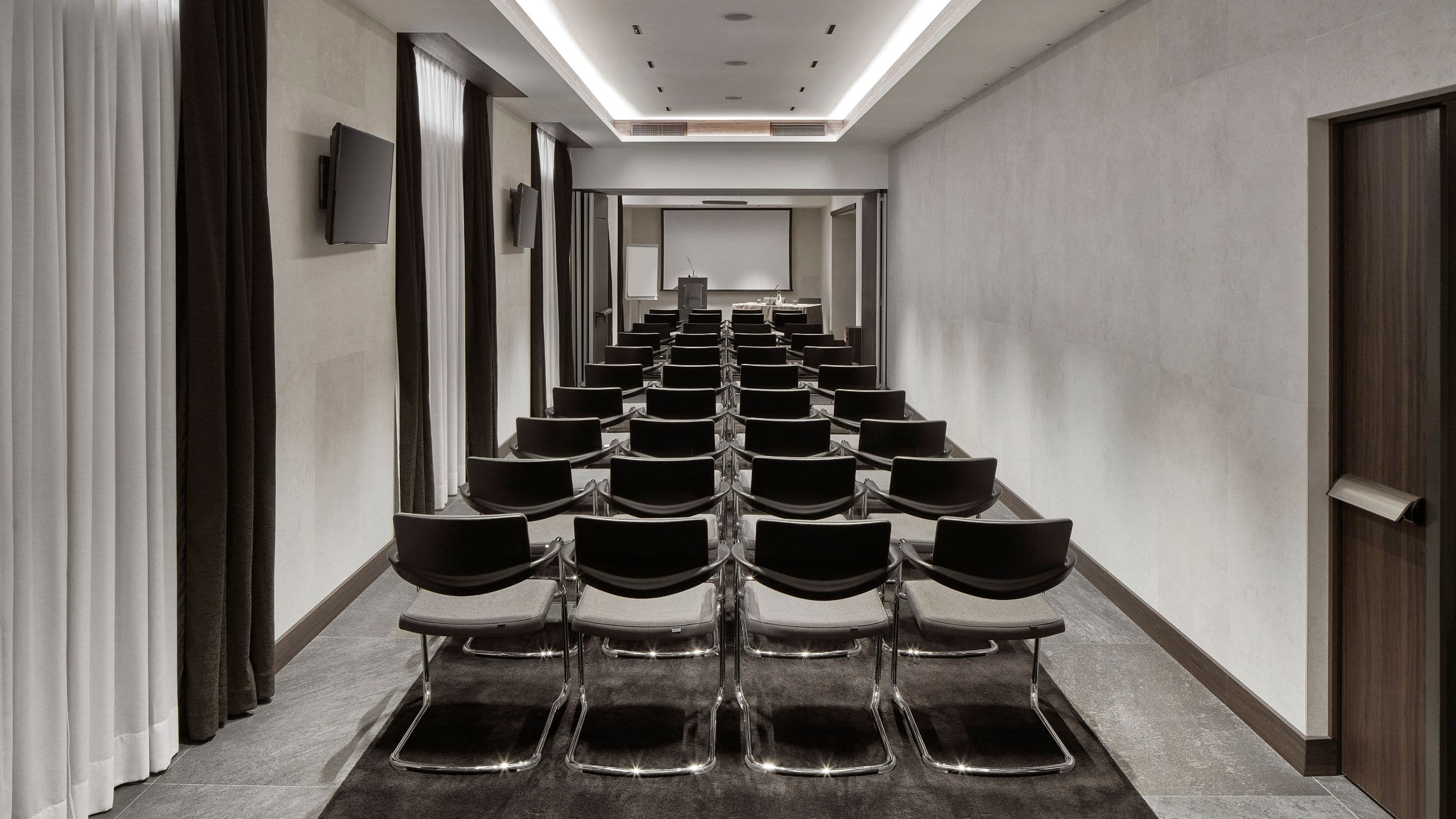 Hyatt Centric Milan Centrale Meeting Room Romana