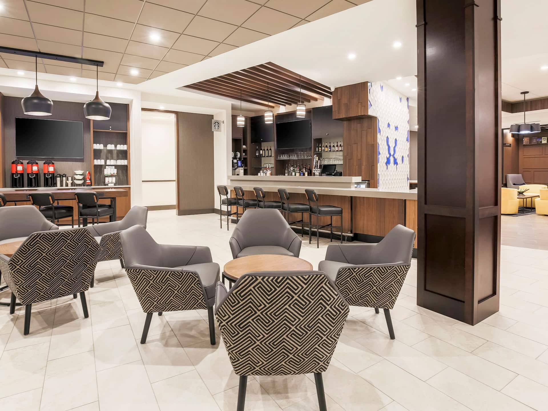 Hyatt Place Waco - South Dining Area Bar