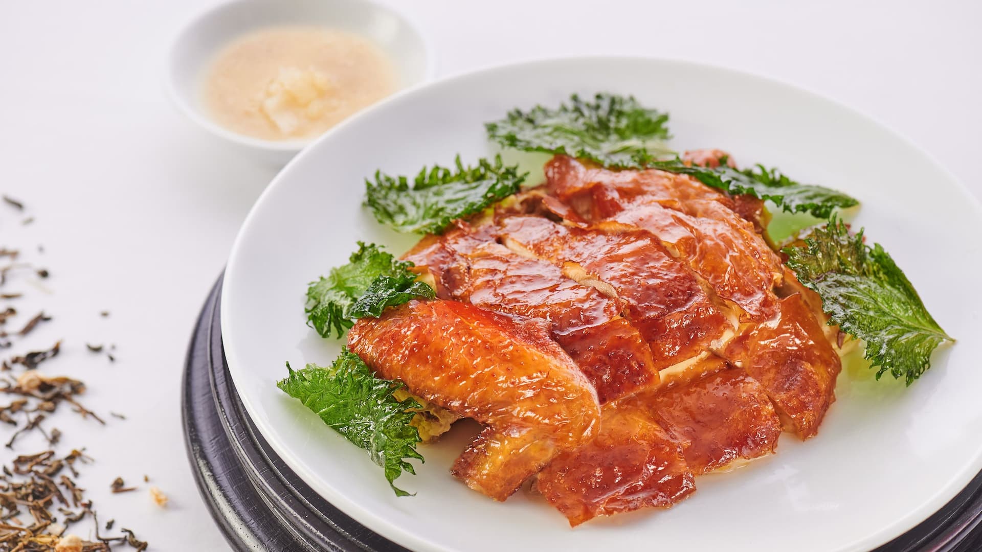 Hyatt Regency Hong Kong, Tsim Sha Tsui The Chinese Restaurant Crispy Smoked Chicken Jasmine