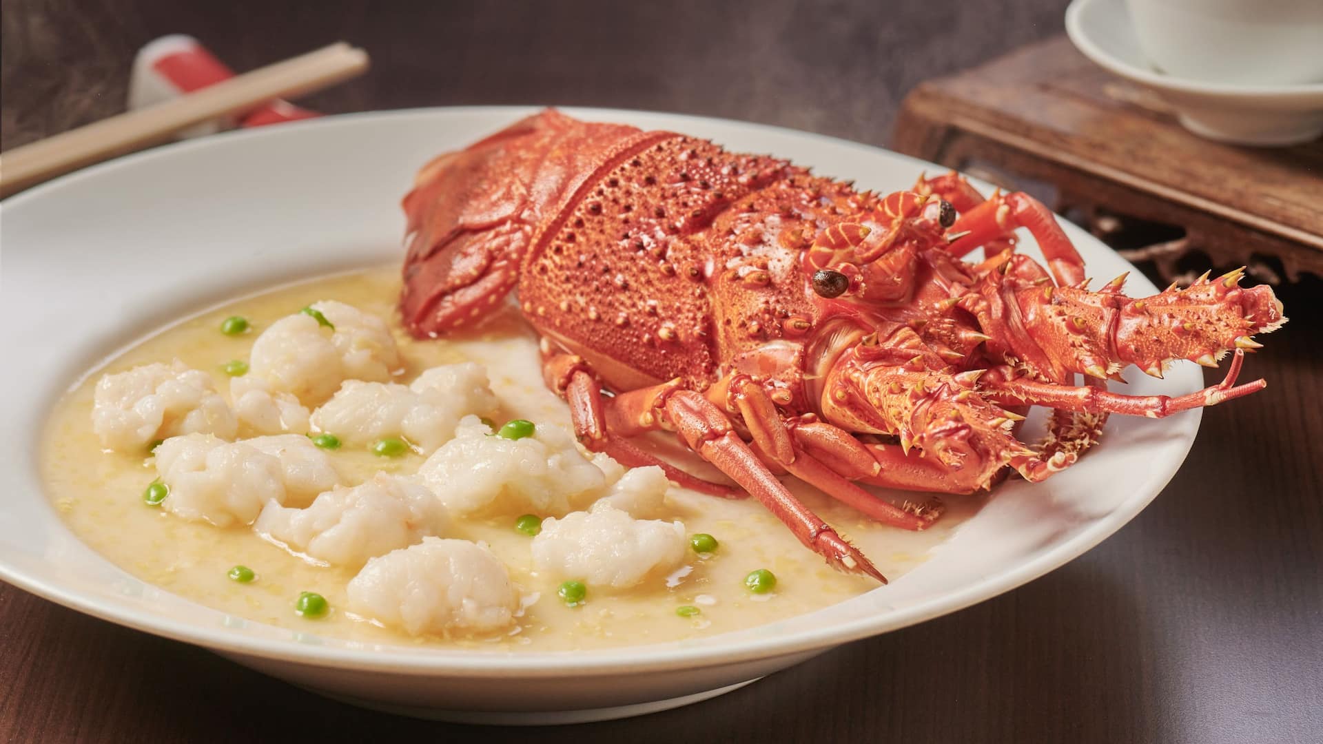 The Chinese Restaurant Steamed lobster, egg white 蛋白蒸龍蝦球