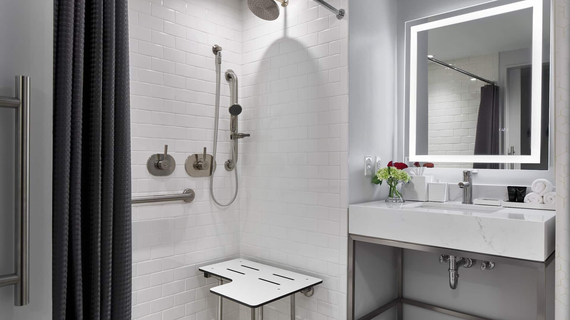 2 von 2 Hyatt Centric Old Town Alexandria ADA Bathroom with Shower