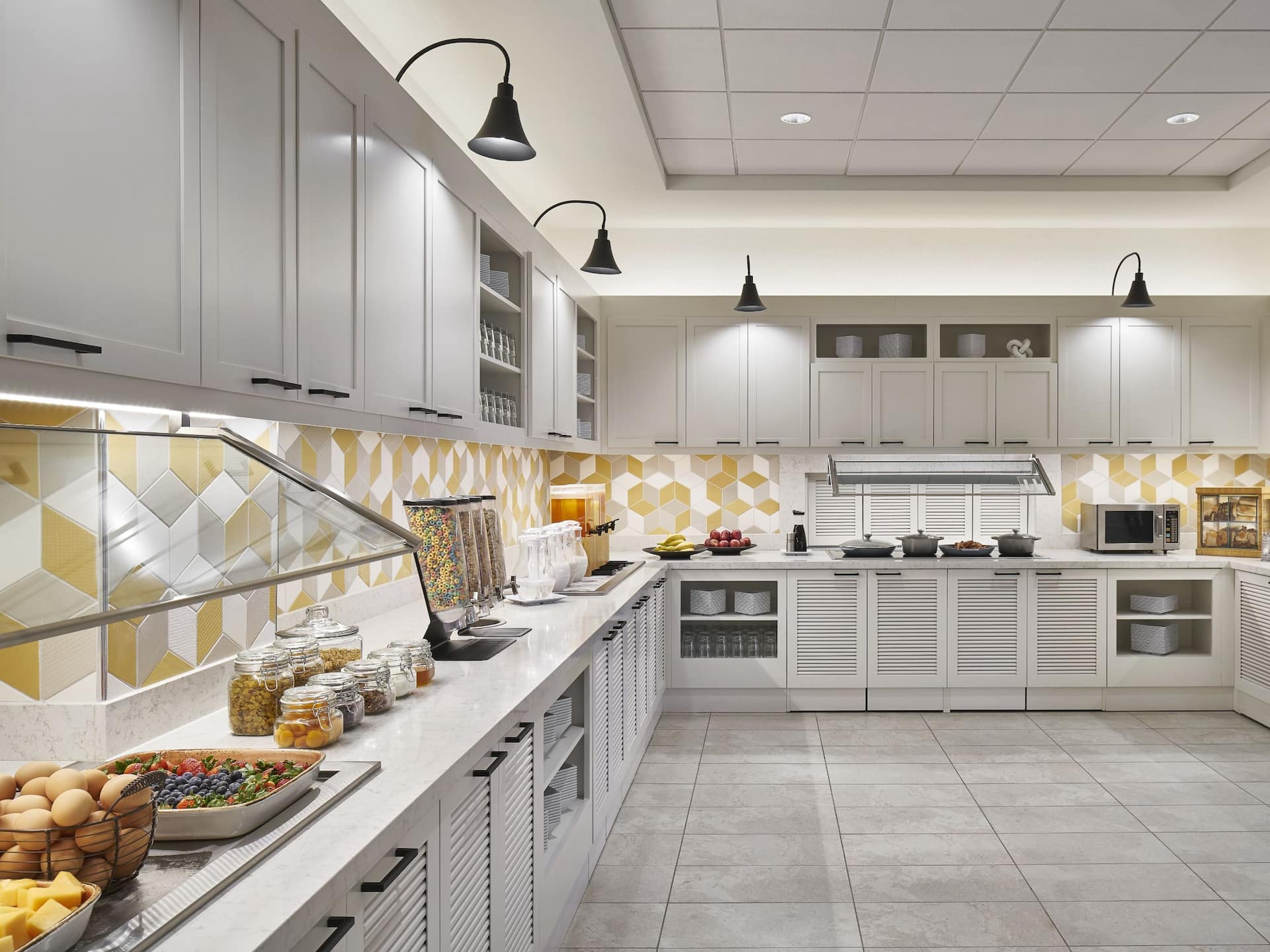 Hyatt Place Wilmington Riverfront Breakfast Bar