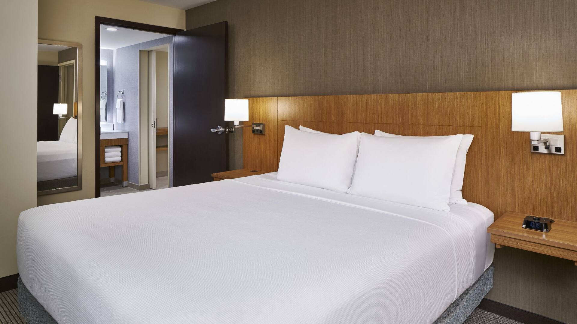Hyatt Place Wilmington Riverfront King Suite Bedroom