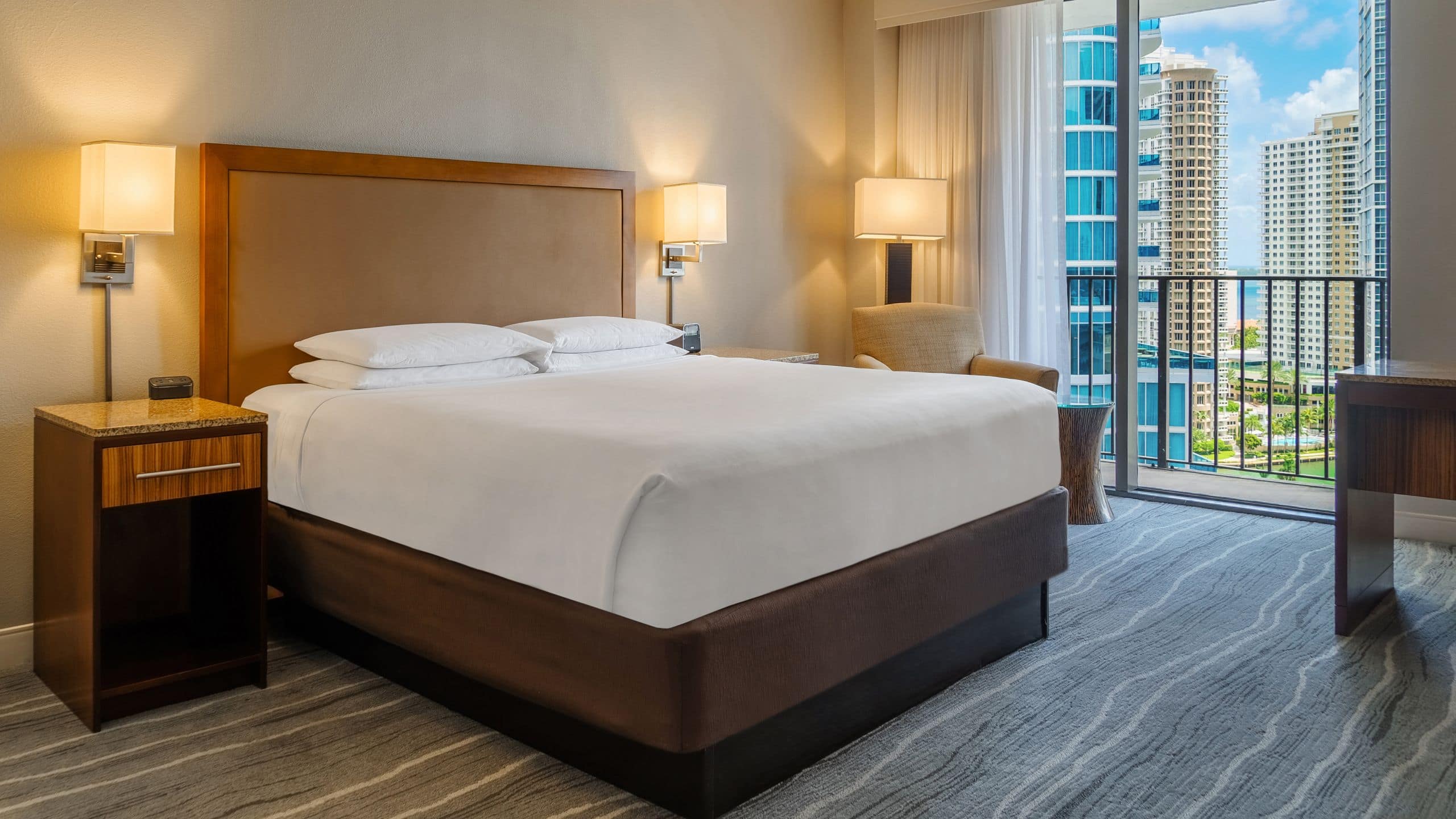 Hyatt Regency Miami One King Bed