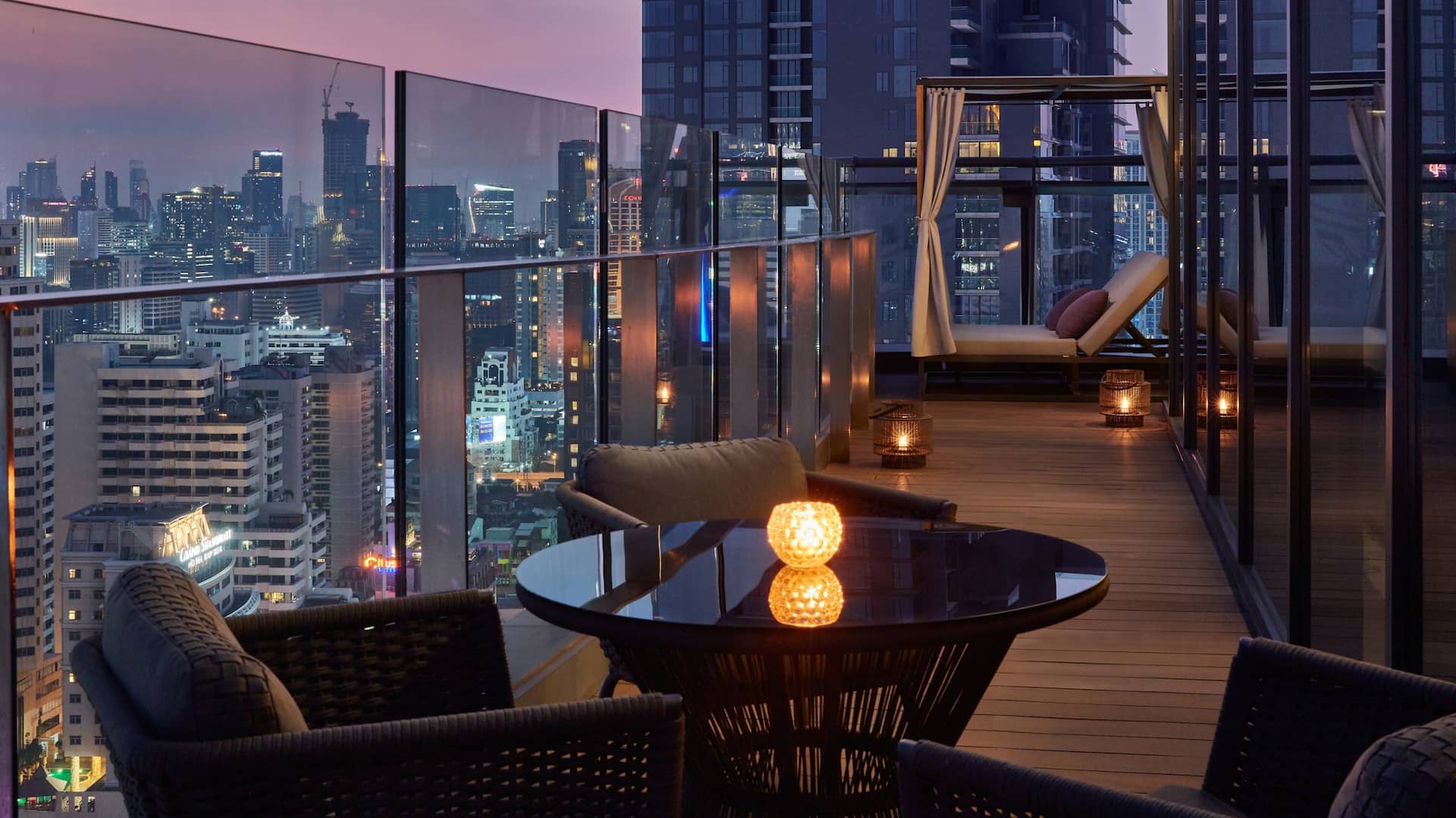 2/7 Hyatt Regency Bangkok Sukhumvit Presidentail Suite Balcony