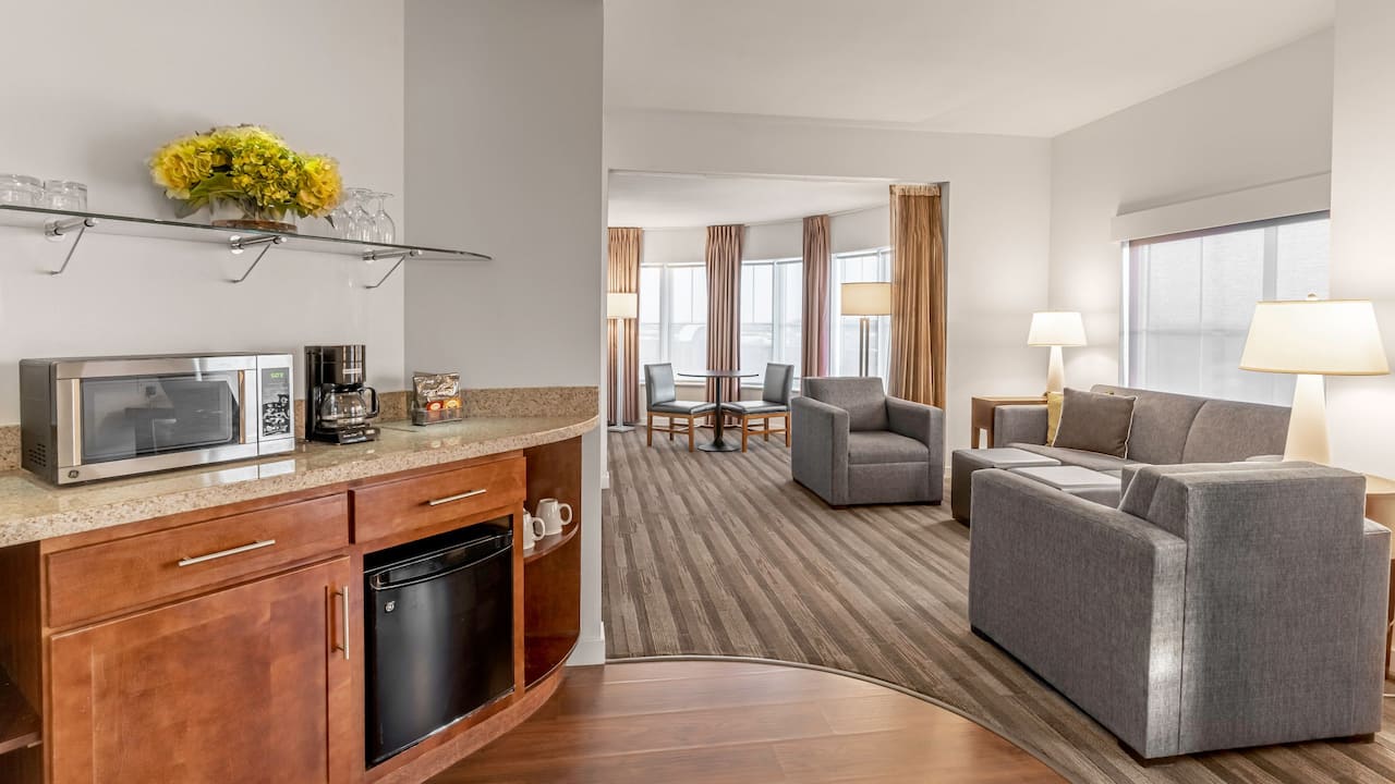 Extended Stay Hotel Executive Suite with kitchenette near Short Pump Mall at Hyatt House Richmond / Short Pump