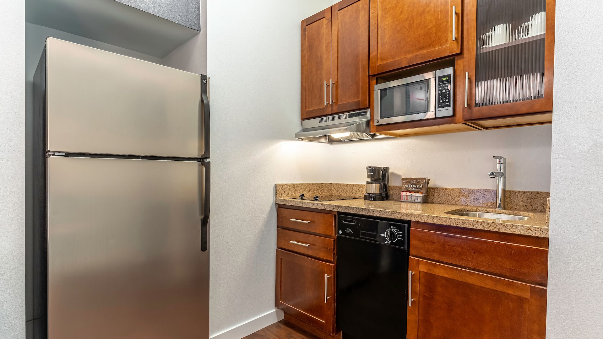 2 of 3 Hyatt House Richmond / Short Pump Deluxe King Studio Kitchen