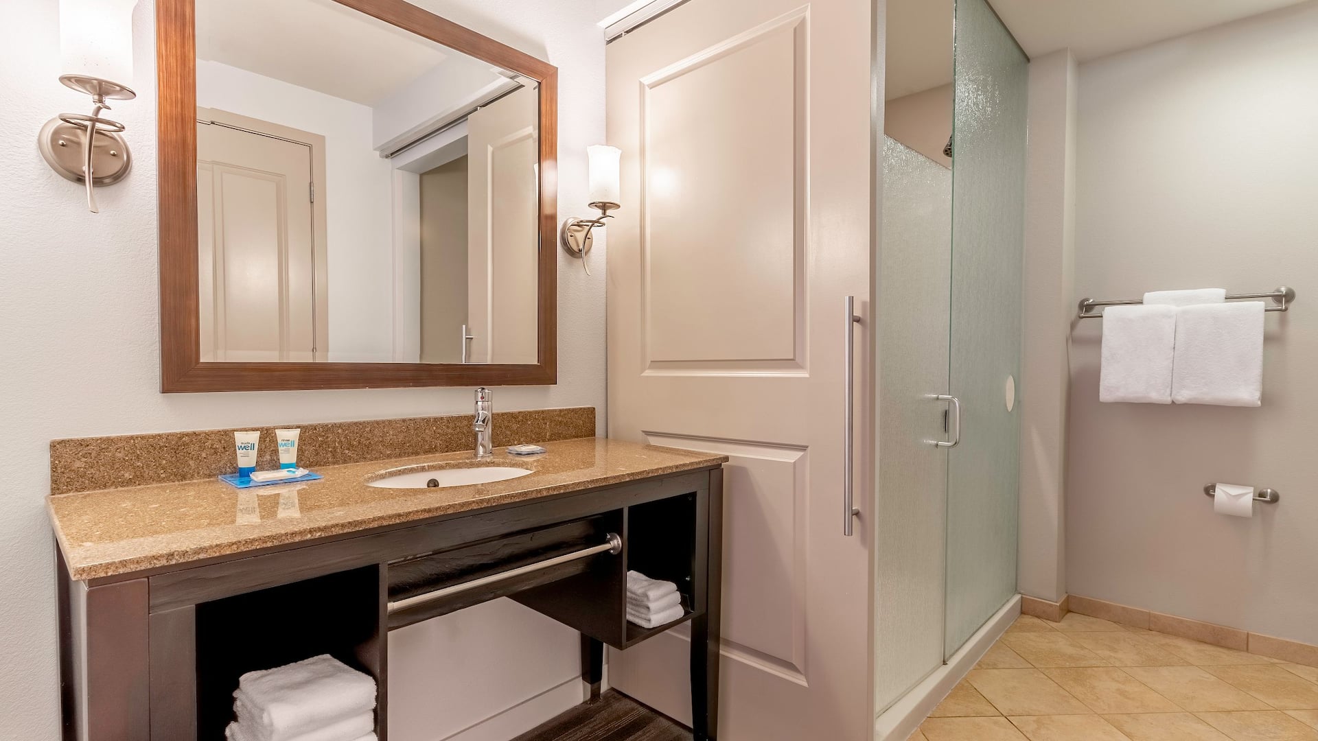 Hyatt House Richmond / Short Pump Deluxe King Studio Bathroom
