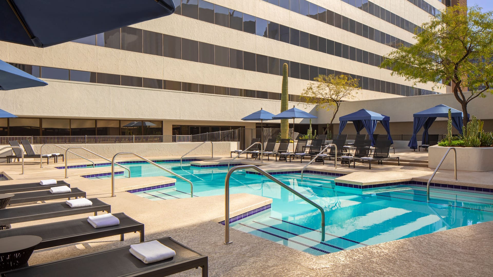 Hyatt Regency Phoenix Pool