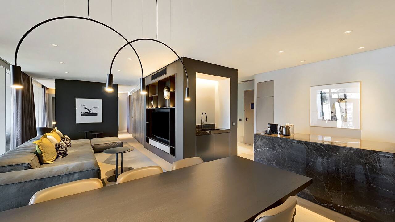 Andaz Large Suite