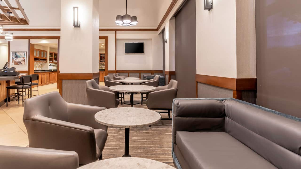 Hyatt Place Charlotte Airport / Tyvola Lobby Table and Chairs Charlotte Airport Hotel