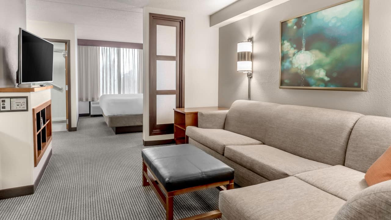 Hyatt Place Charlotte Airport / Tyvola King Bed with Pull out Sofa Sleeper Bed near Charlotte Airport