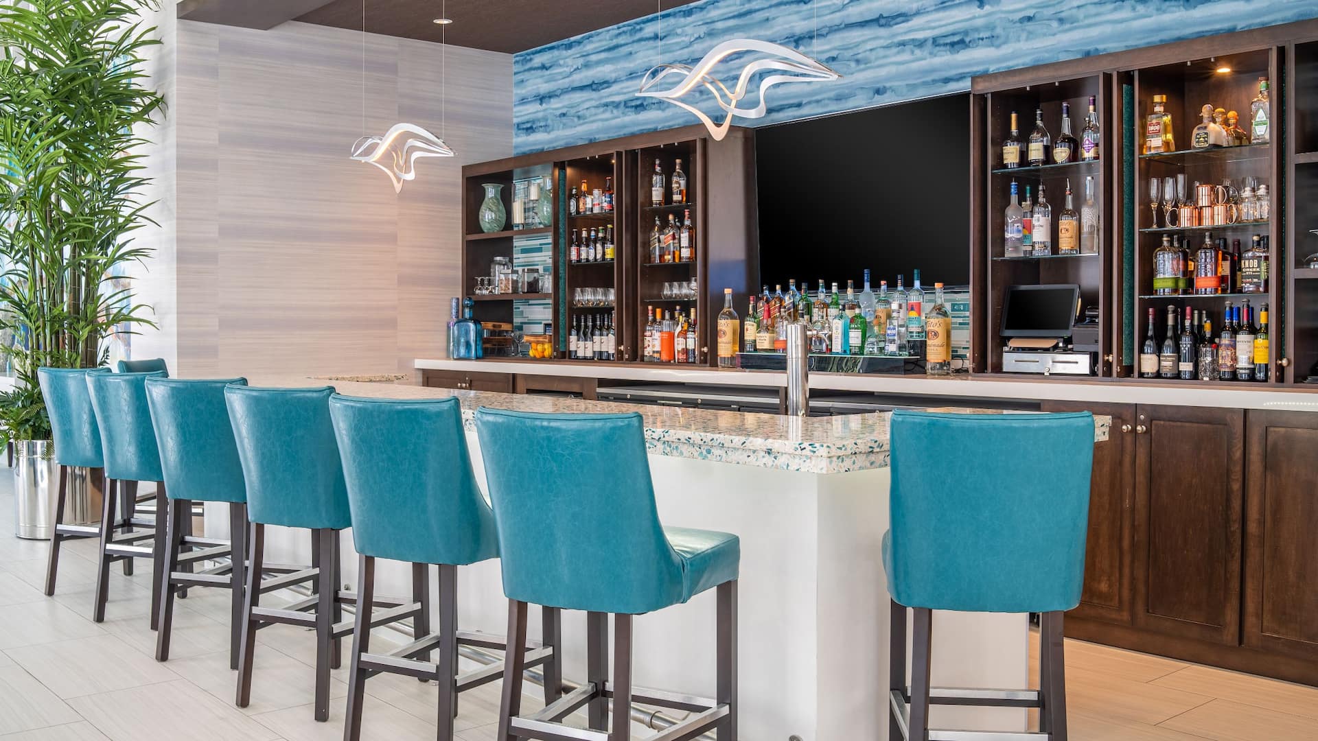 Hyatt Place West Palm Beach/Downtown Bar Lounge Full