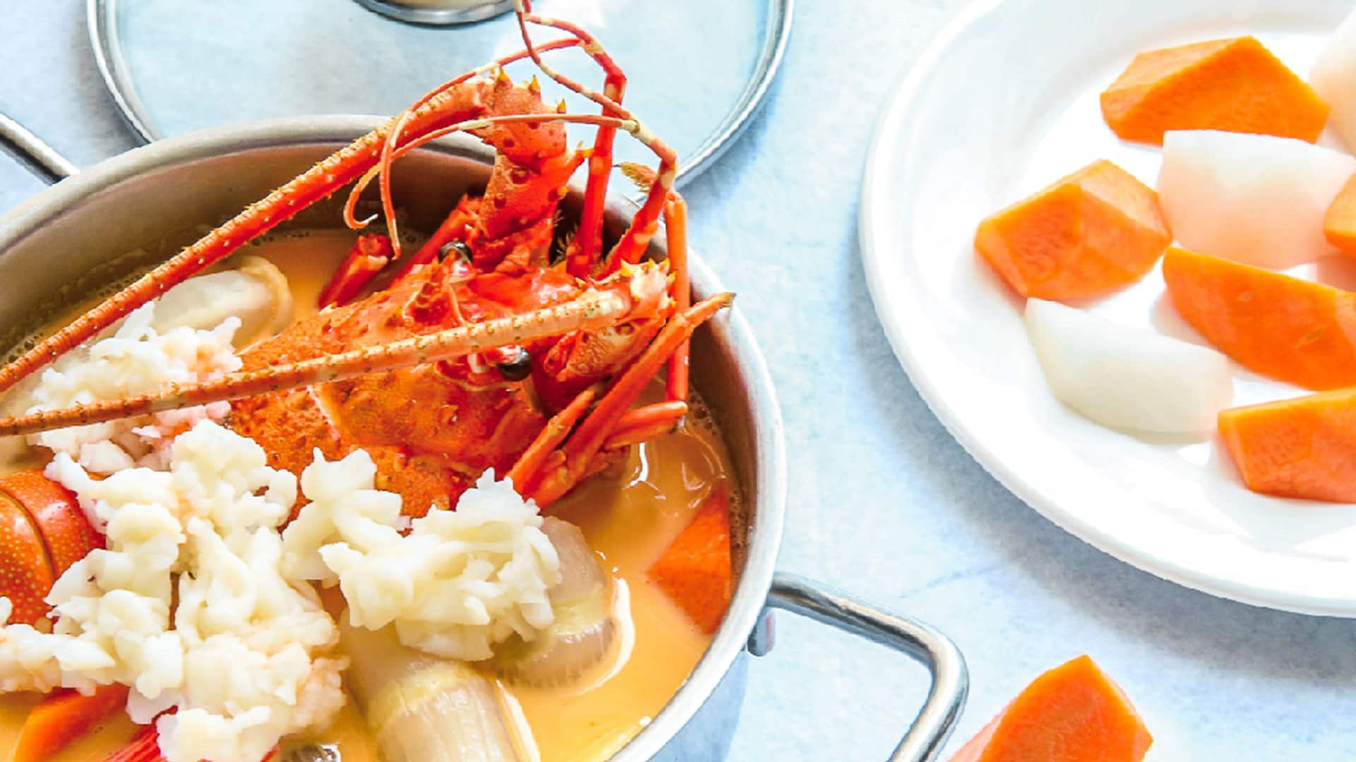 Hyatt Regency Chongqing Lobster with soup base