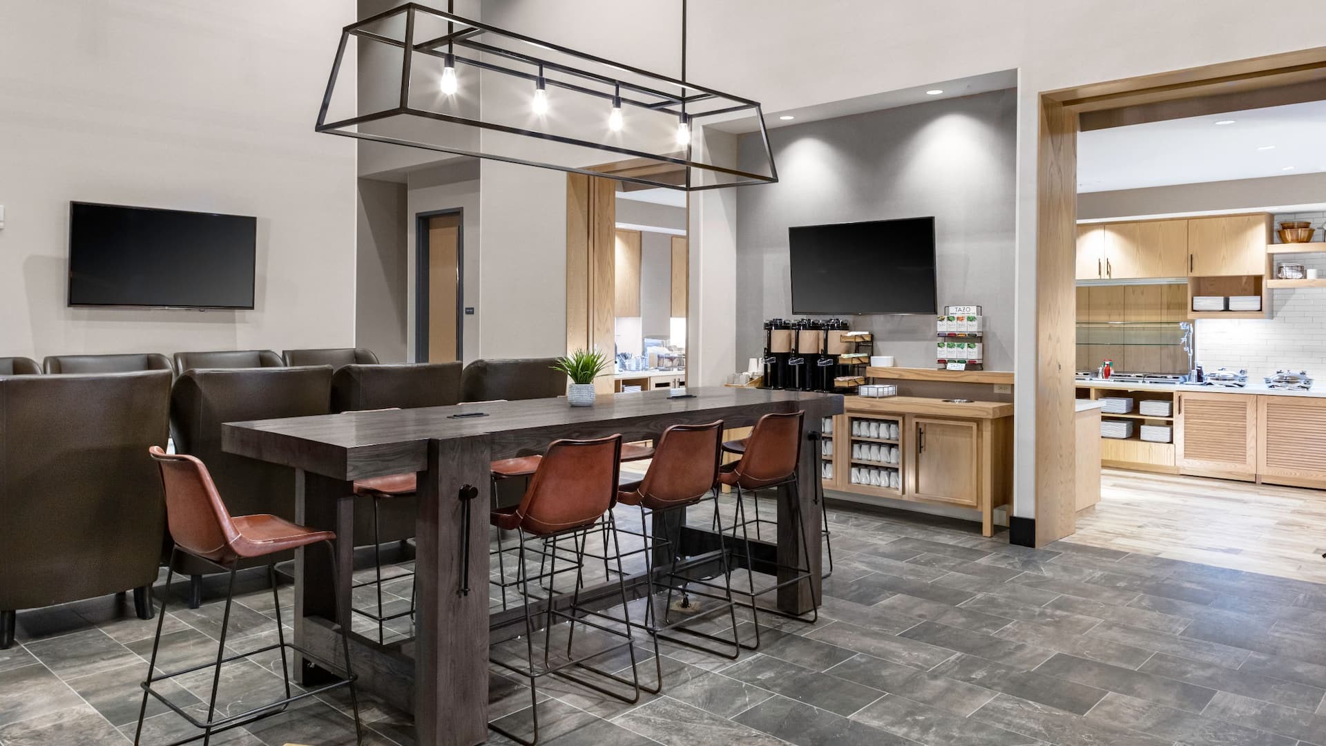 Hyatt House Nashville / Downtown - SoBro Breakfast Seating