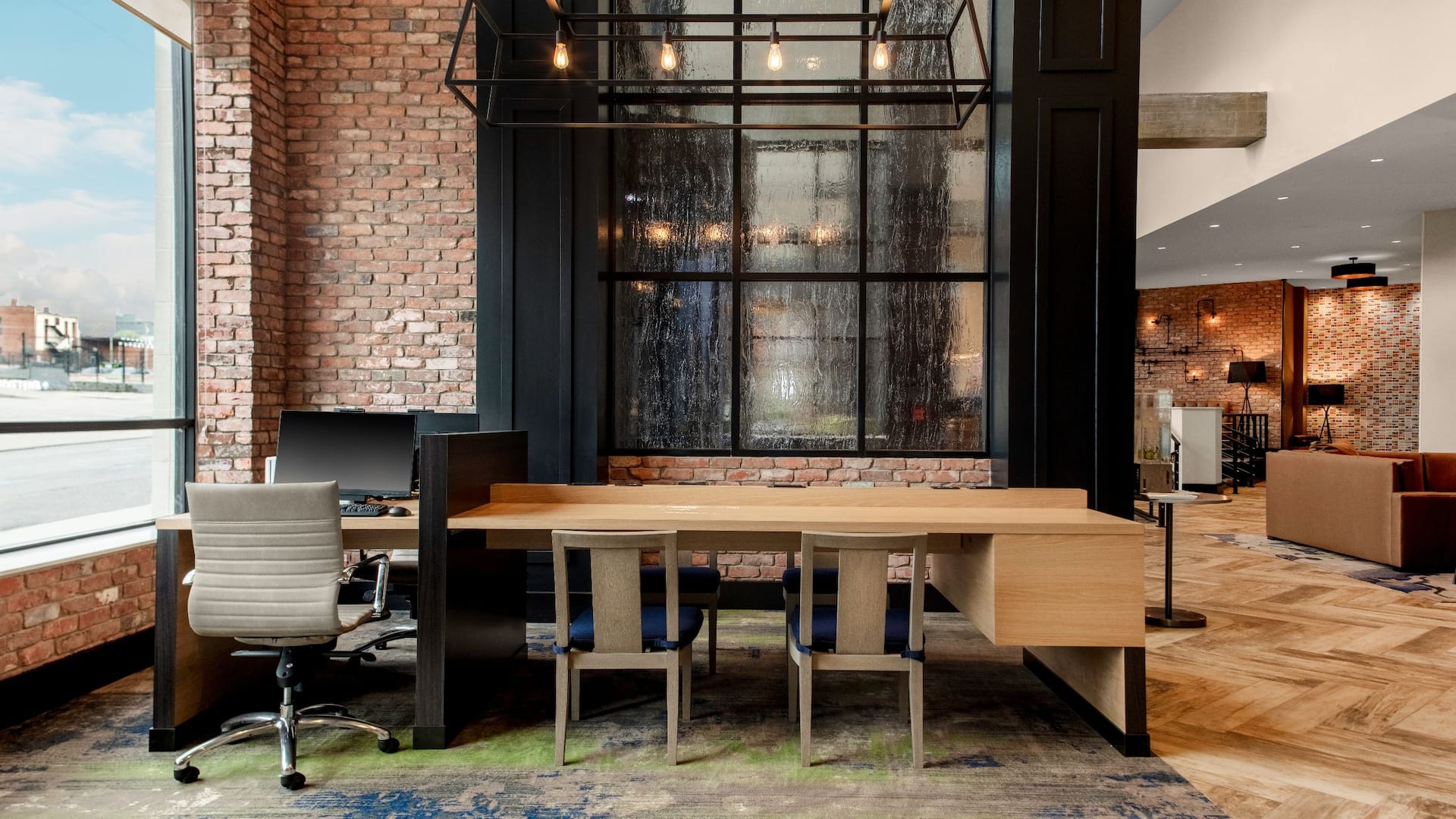 Hyatt House Nashville / Downtown - SoBro Business Center