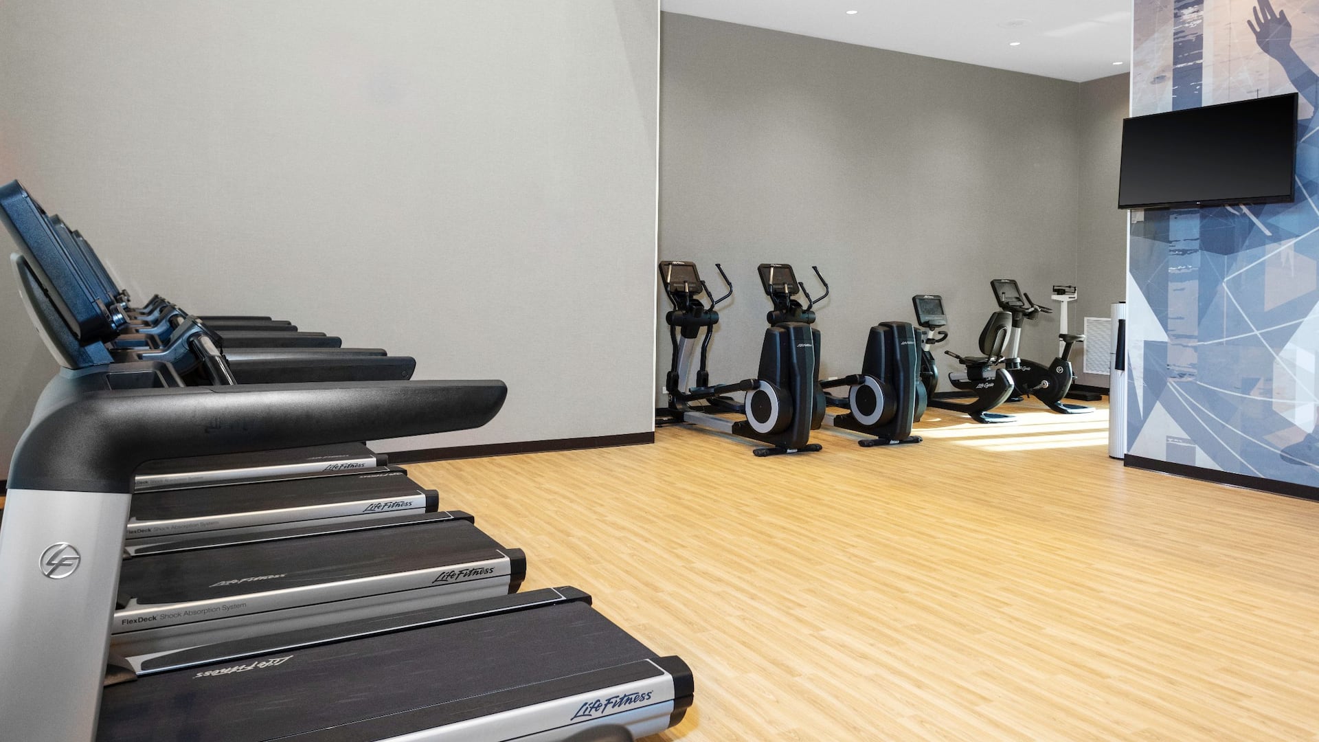 Hyatt House Nashville / Downtown - SoBro Fitness Center Machines
