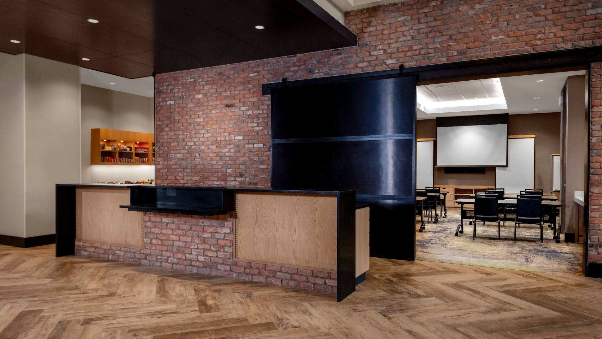 Hyatt House Nashville / Downtown - SoBro Front Desk