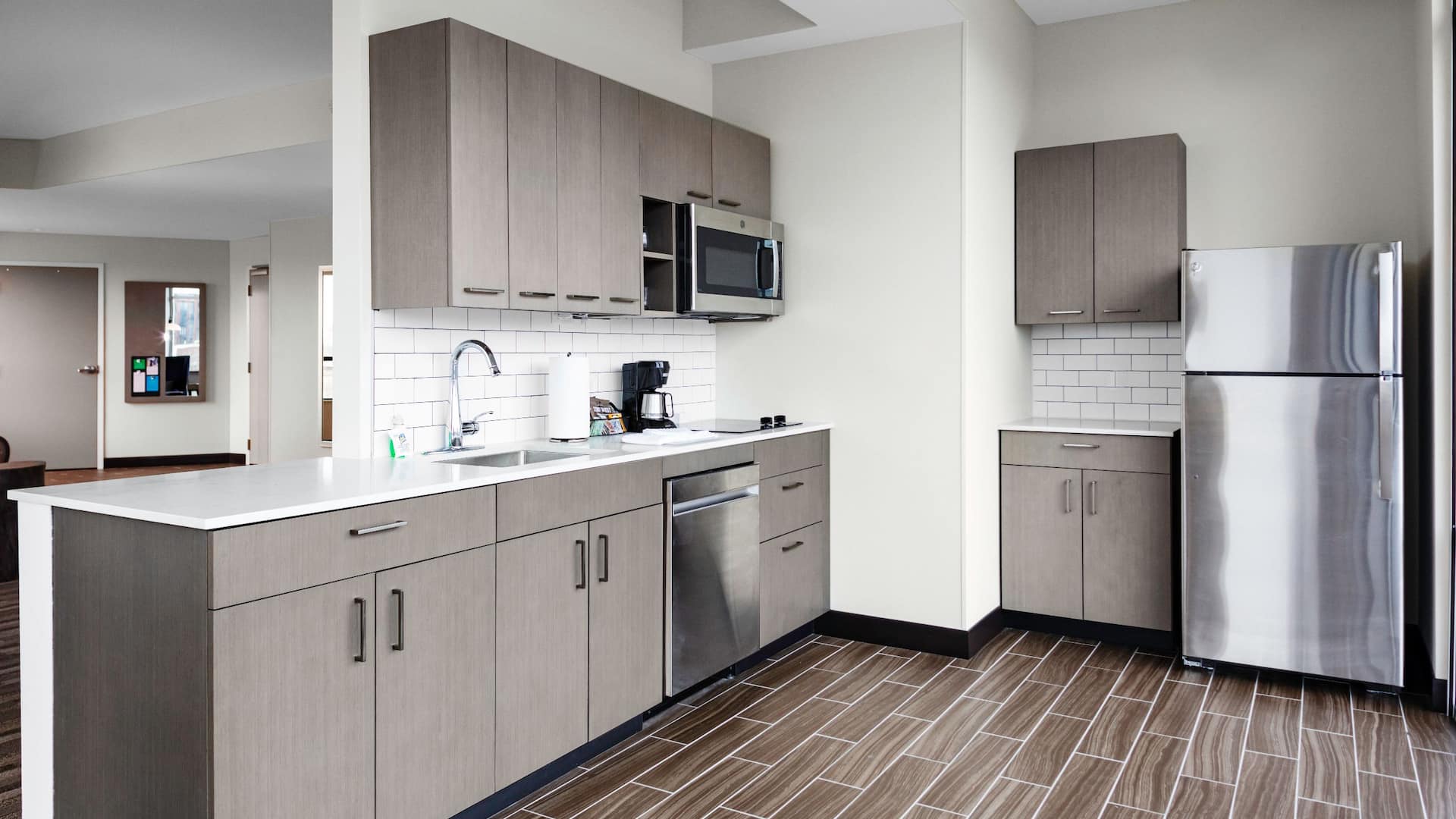 Hyatt House Nashville / Downtown - SoBro Speciality Suite Kitchen